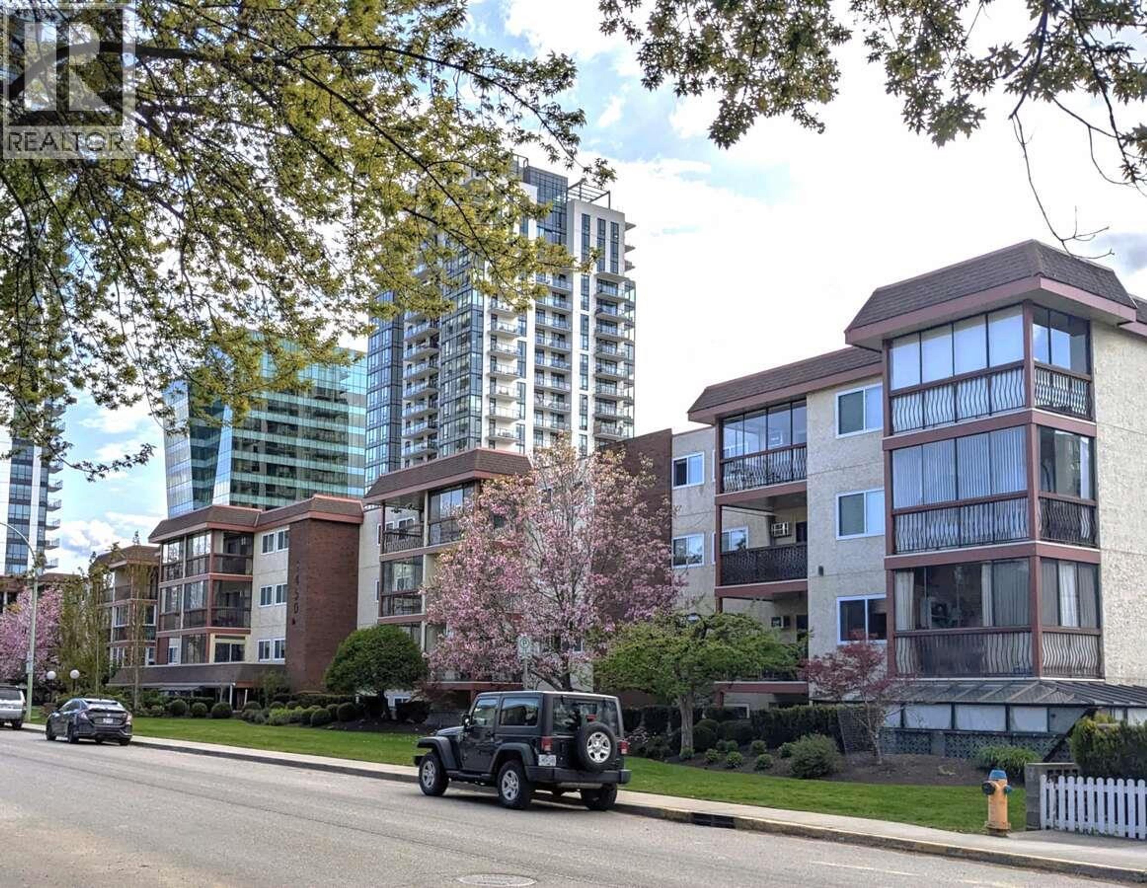 1450 Bertram Street, Kelowna - Exteriors - Full Complex View - Photo 1