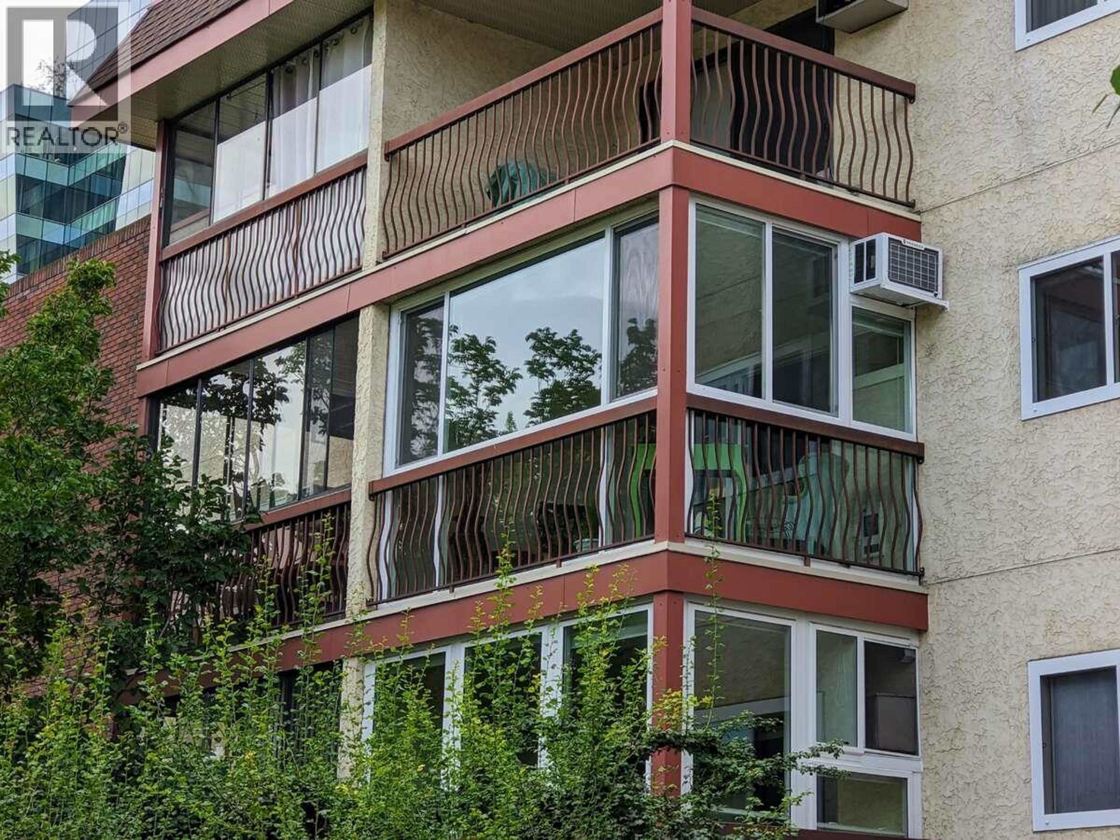 1450 Bertram Street, Kelowna - Exteriors - Photo 5