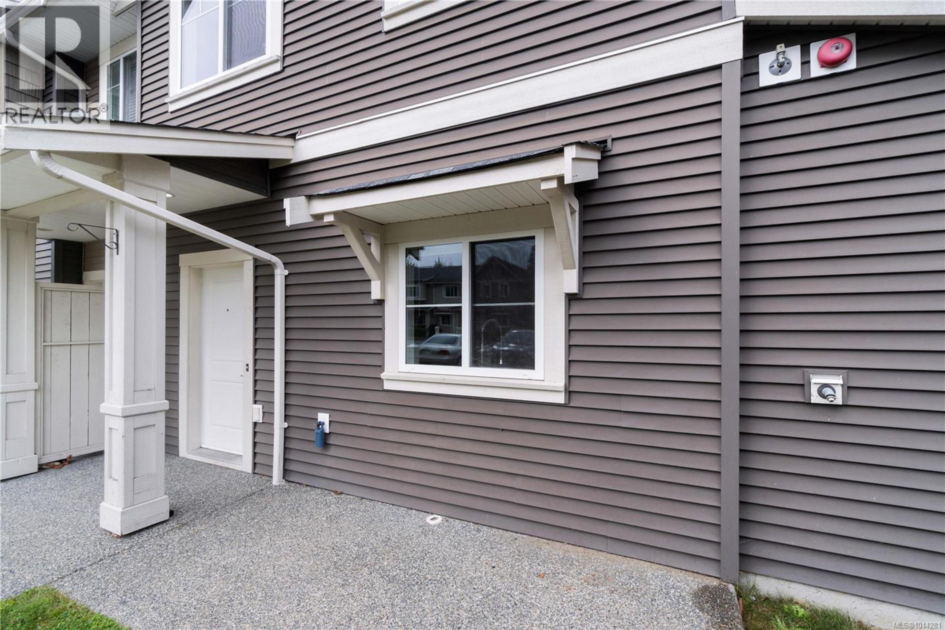 1675 Crescent View Dr, Nanaimo - Exteriors - Photo 3