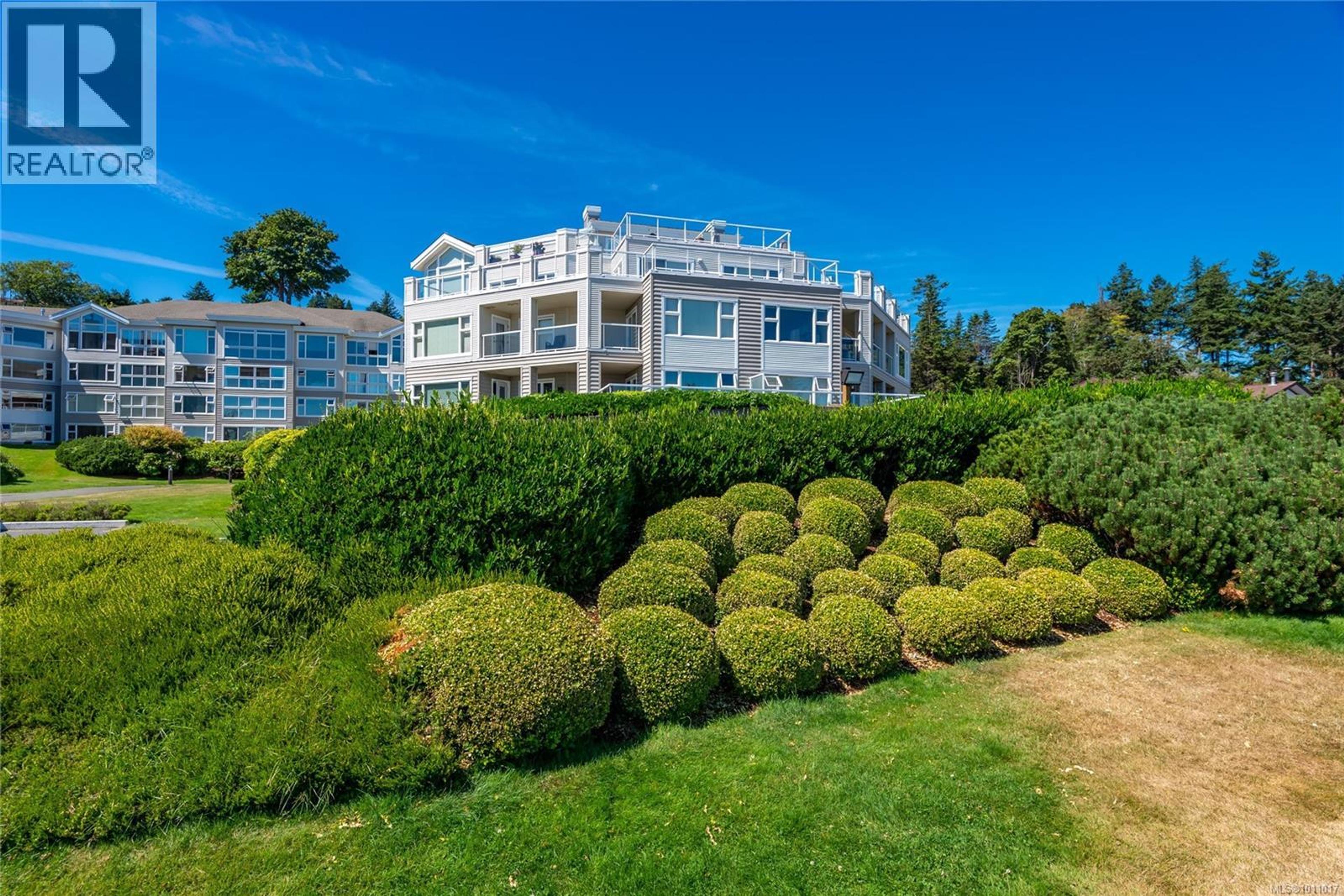 350 South Island Hwy, Campbell River - Exteriors - Full Complex View - Photo 1