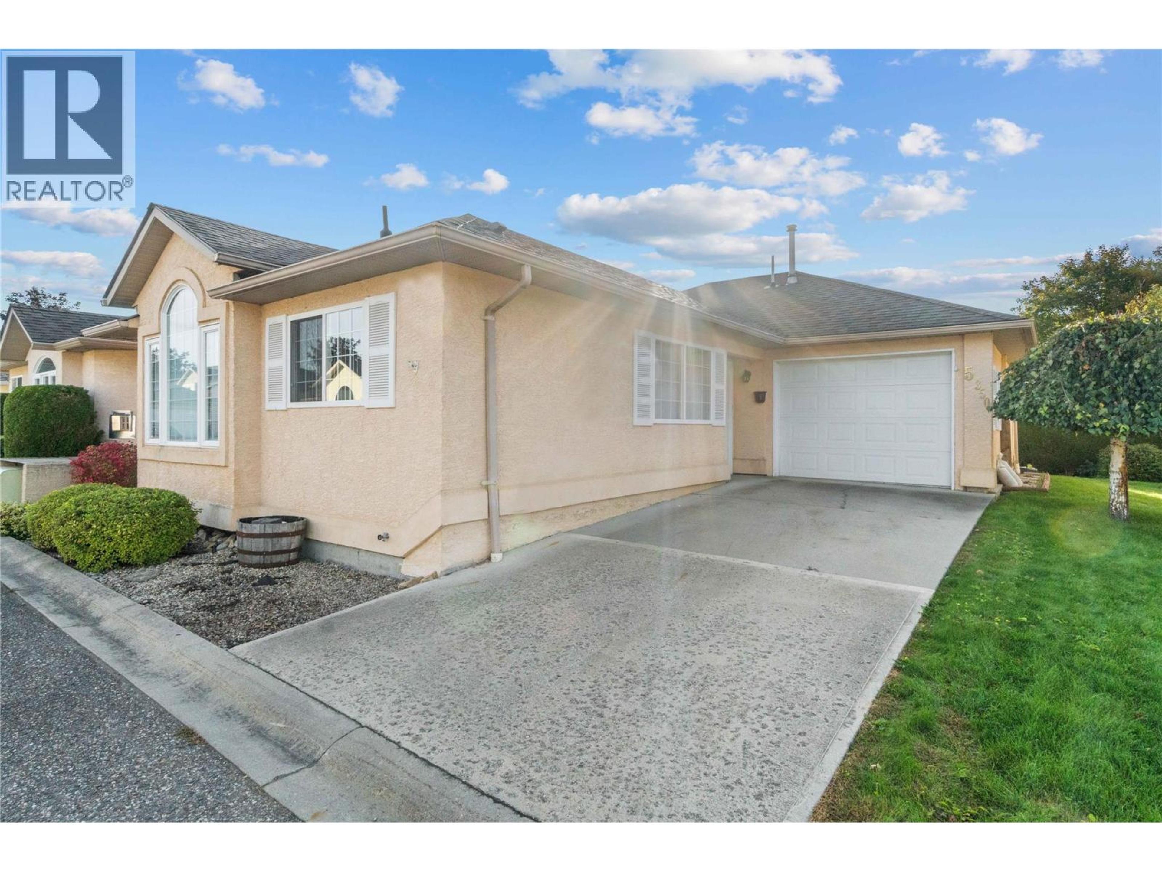 350 Hudson Street NW, Salmon Arm - Exteriors - Photo 2