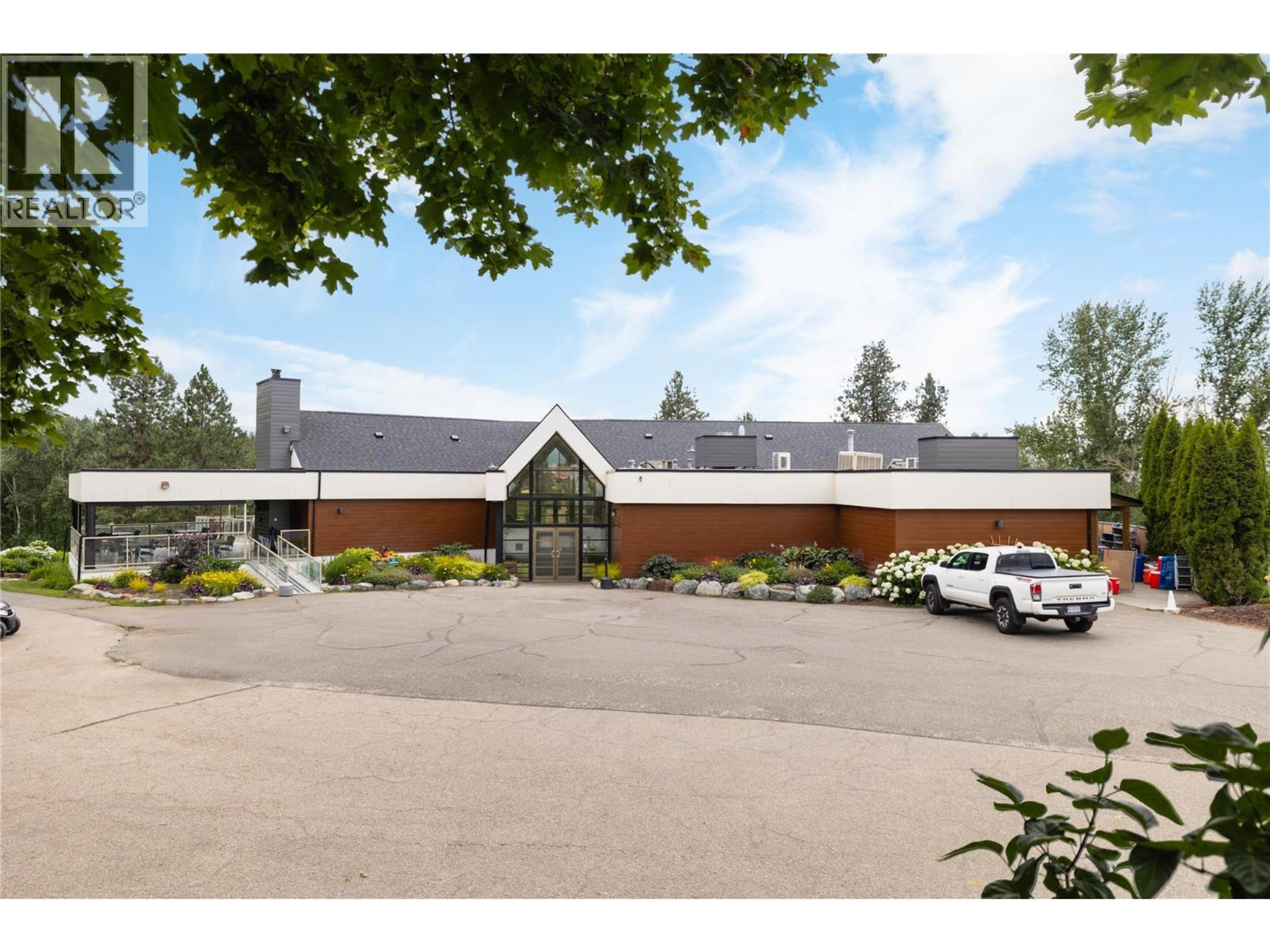 5168 Sandhills Drive, Kelowna - Exteriors - Photo 5