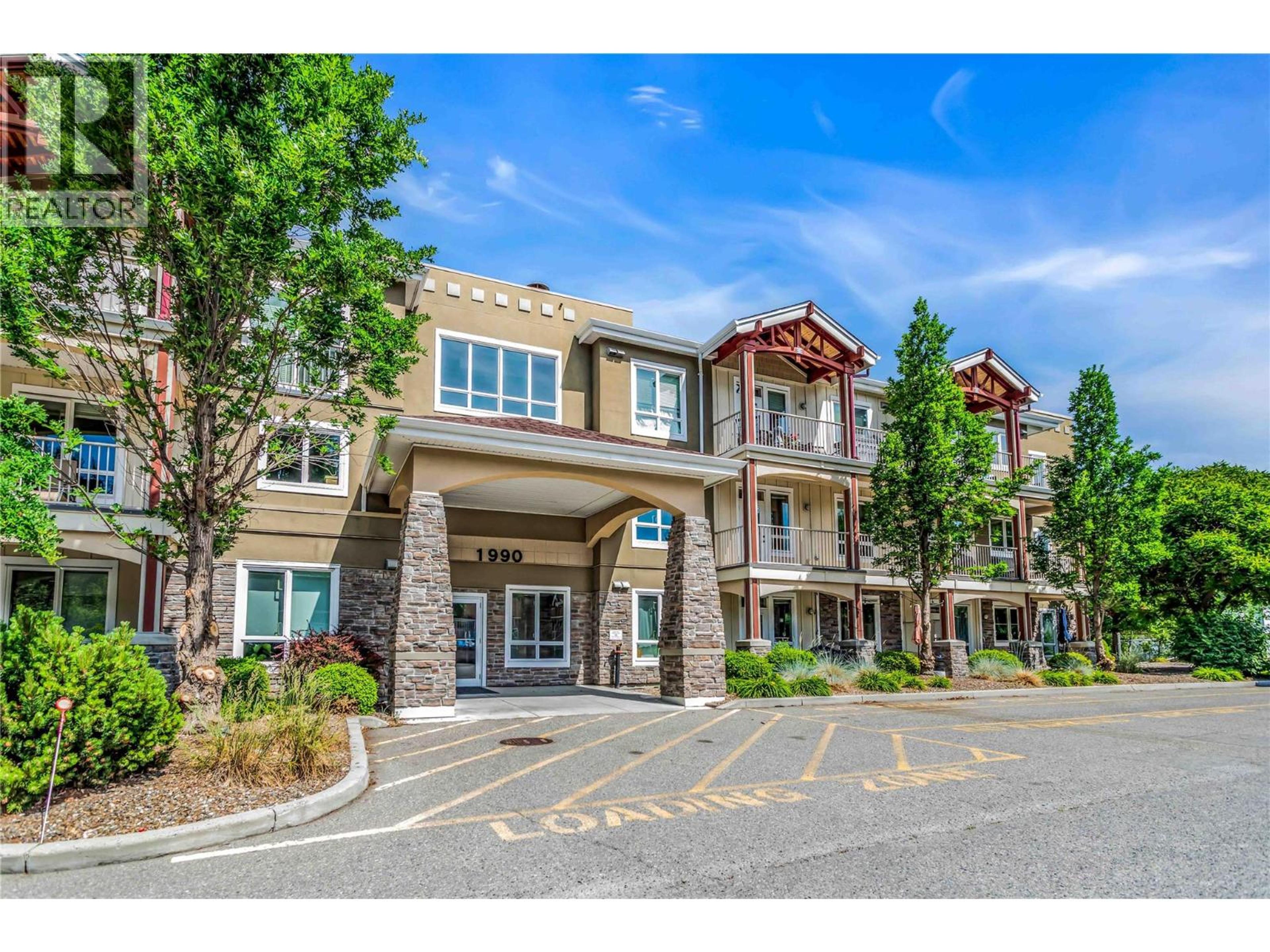 2200 Upper Sundance Drive, West Kelowna - Exteriors - Photo 9