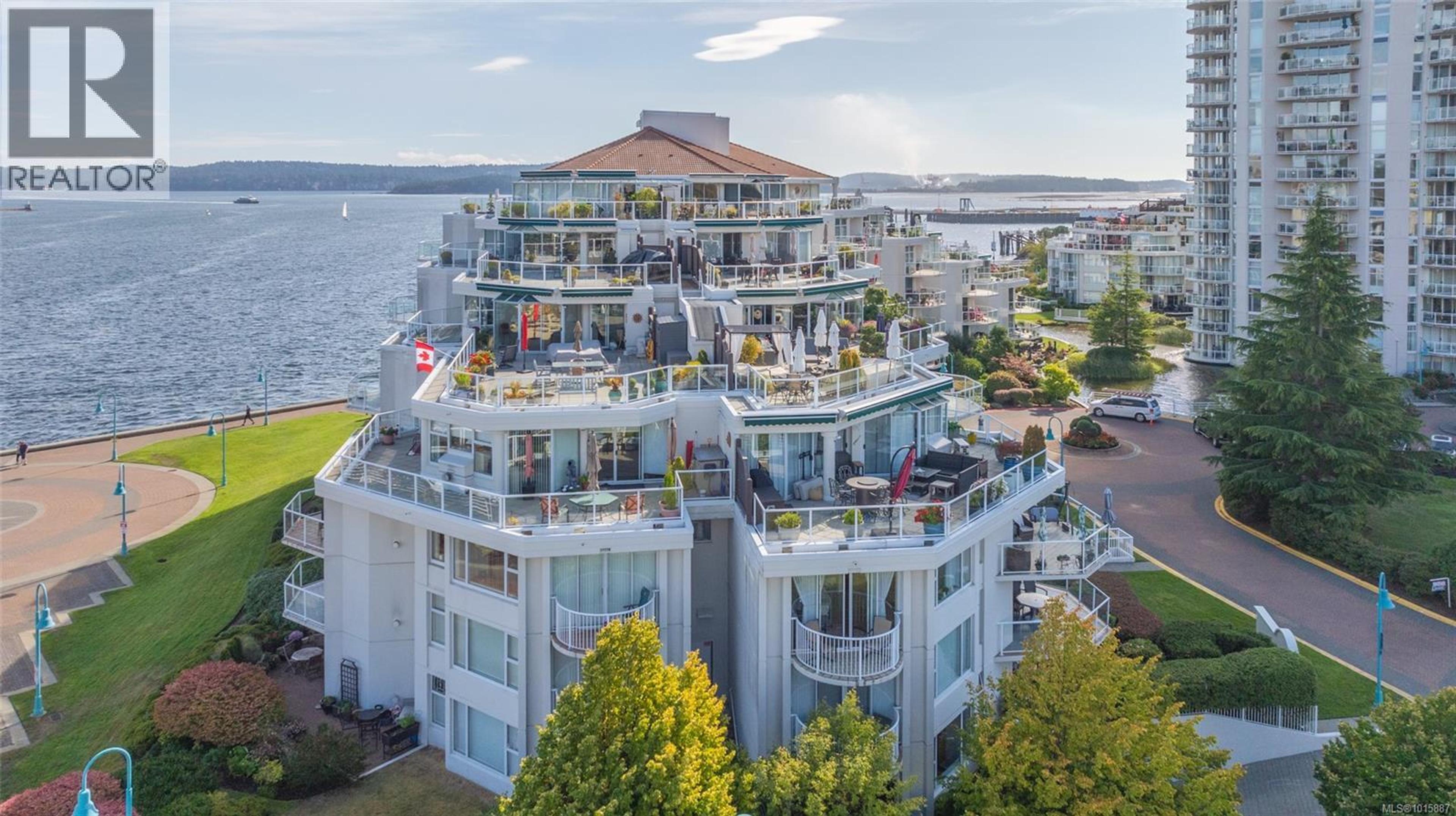 150 Promenade Dr, Nanaimo - Exteriors - Full Complex View, Drone/Aerial View - Photo 9