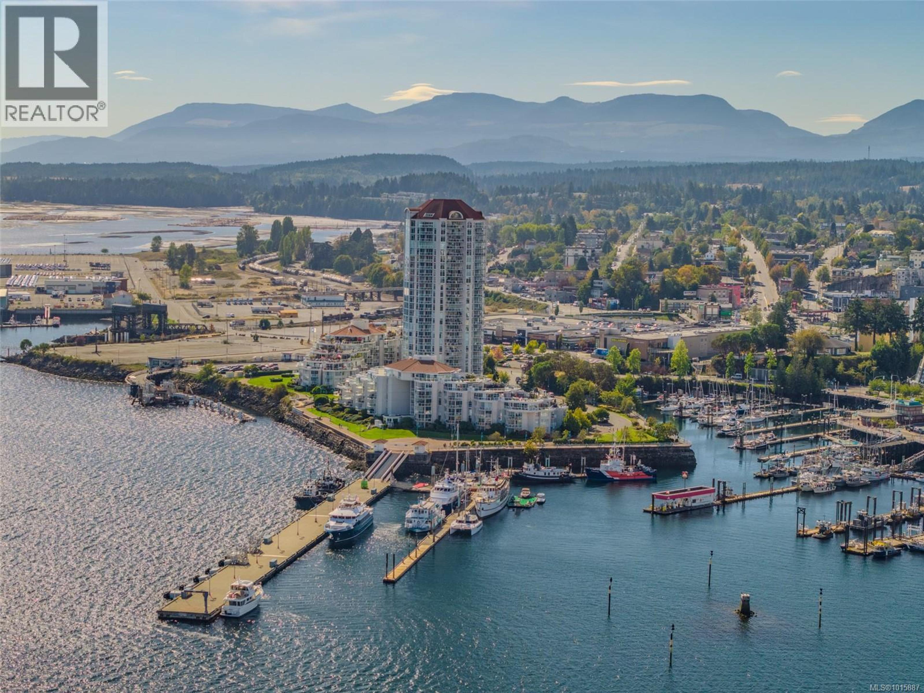 150 Promenade Dr, Nanaimo - Exteriors - Full Complex View, Drone/Aerial View - Photo 10