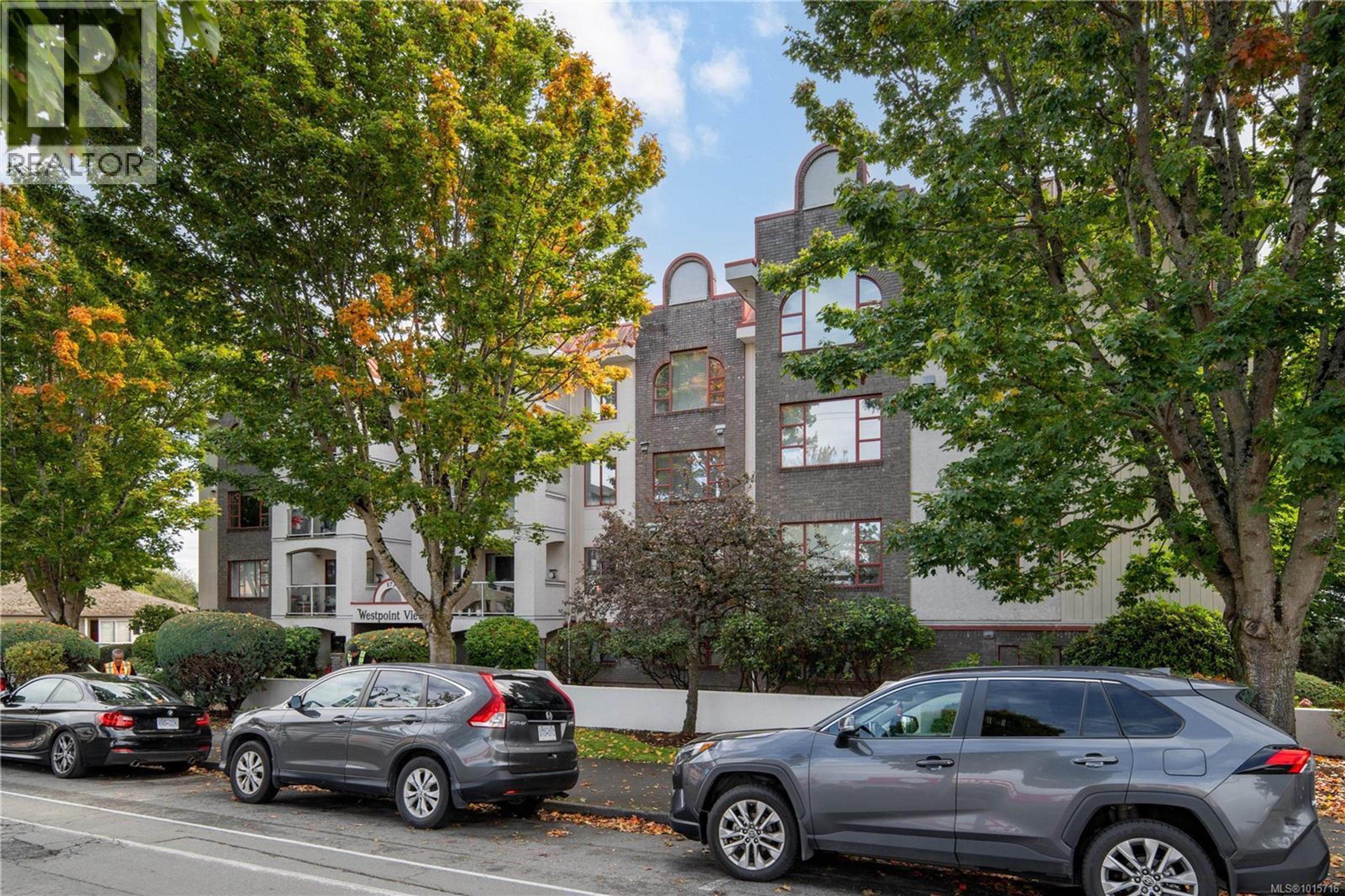 873 Esquimalt Rd, Esquimalt - Exteriors - Full Complex View - Photo 5