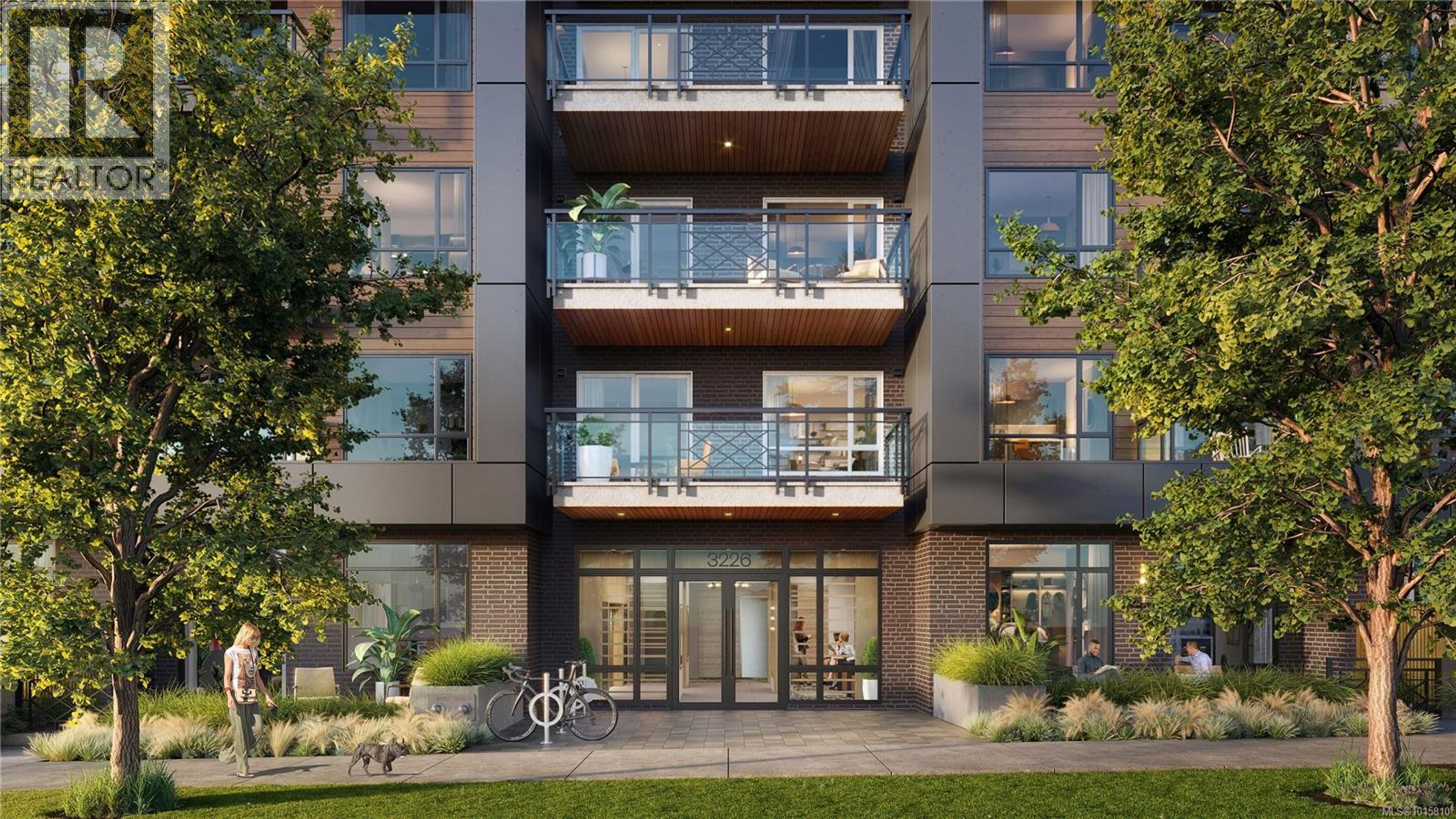 3226 Shelbourne St, Saanich - Exteriors - Photo 3