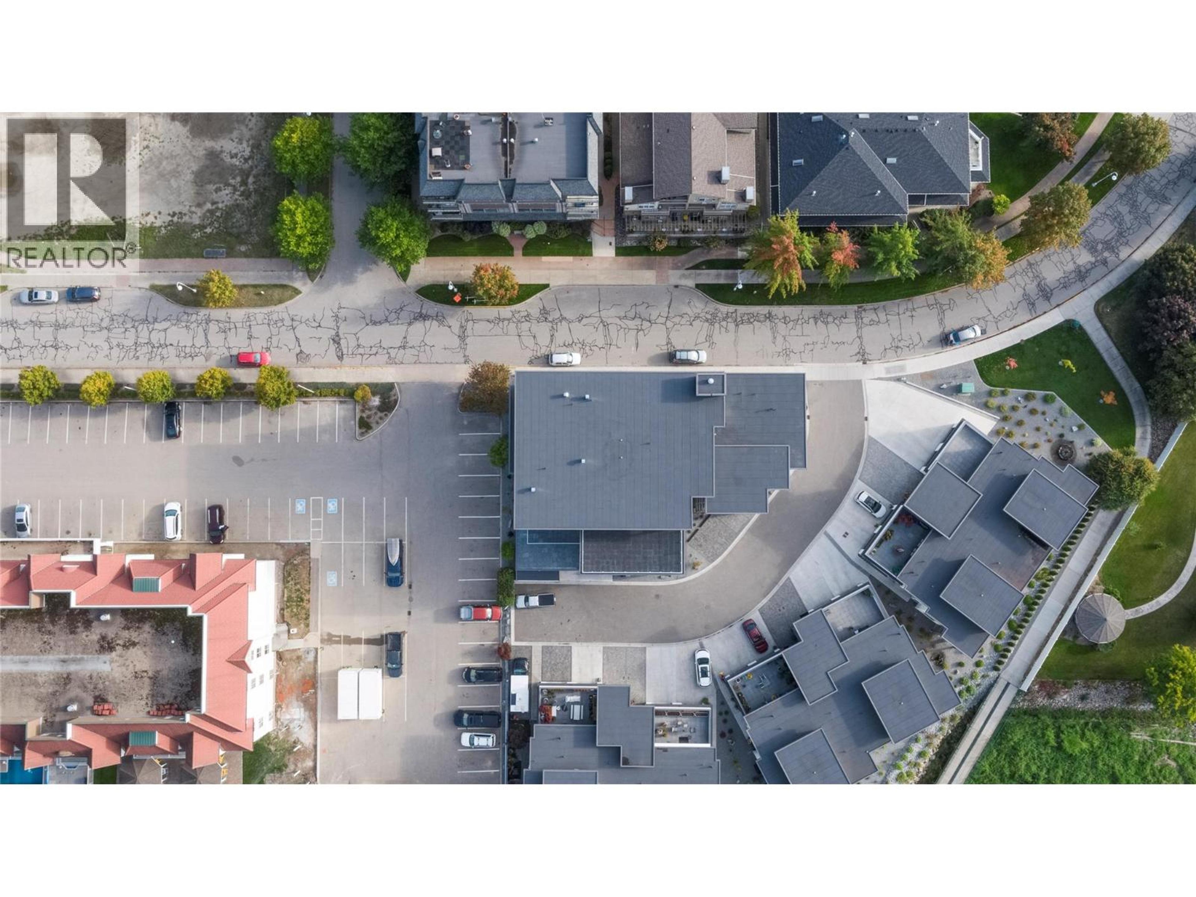131 Harbourfront Drive NE, Salmon Arm - Exteriors - Full Complex View, Drone/Aerial View - Photo 4