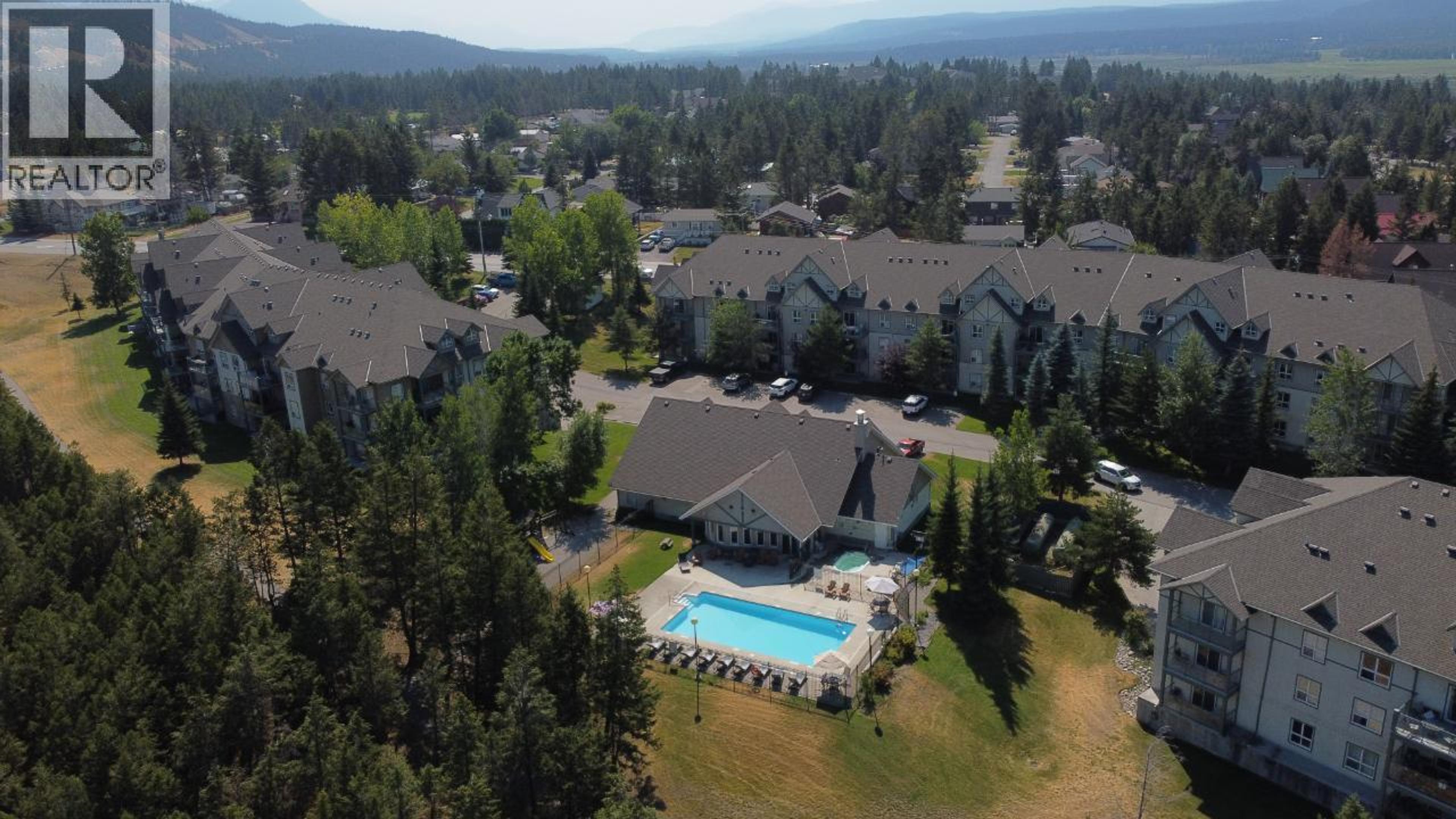 4769 Forsters Landing, Radium Hot Springs - Exteriors - Full Complex View, Drone/Aerial View - Photo 5