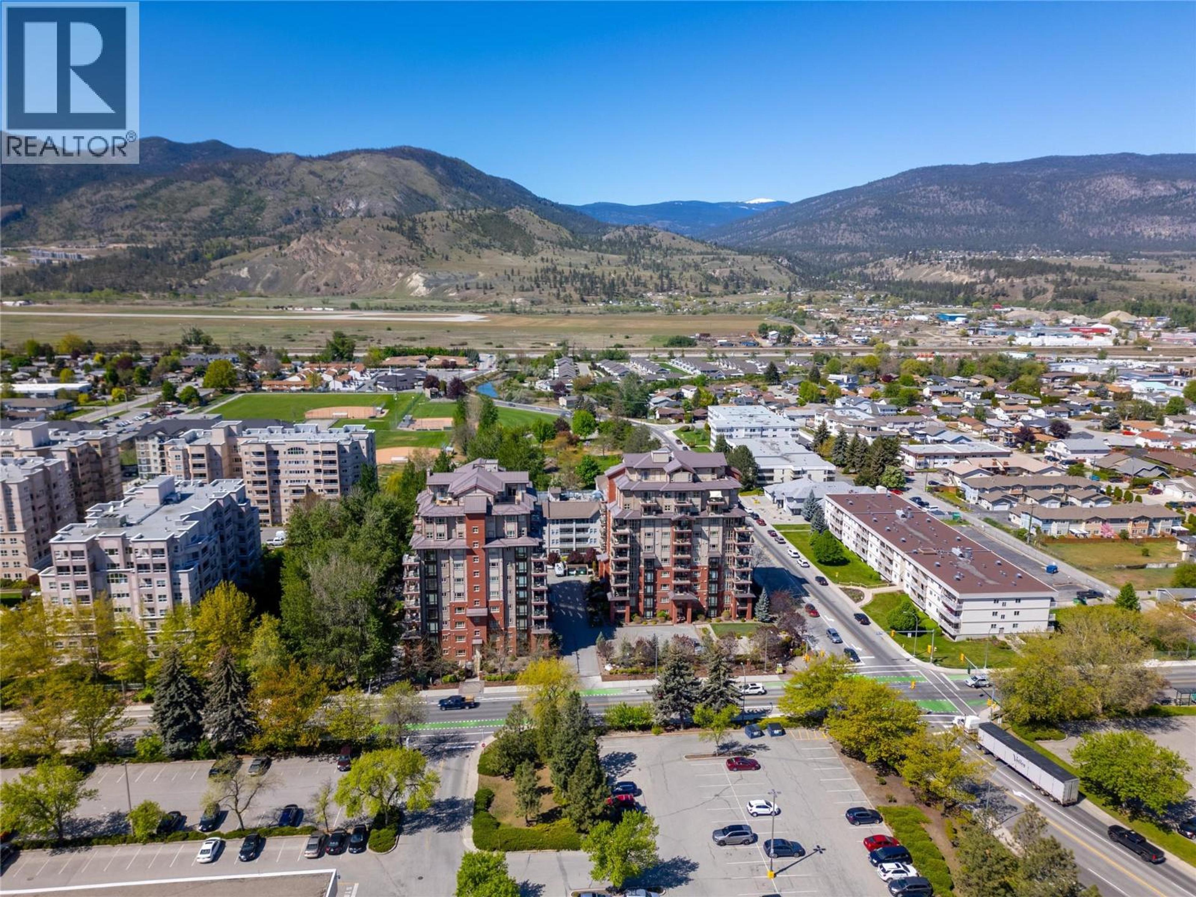 2113 ATKINSON Street, Penticton - Exteriors - Full Complex View, Drone/Aerial View - Photo 4