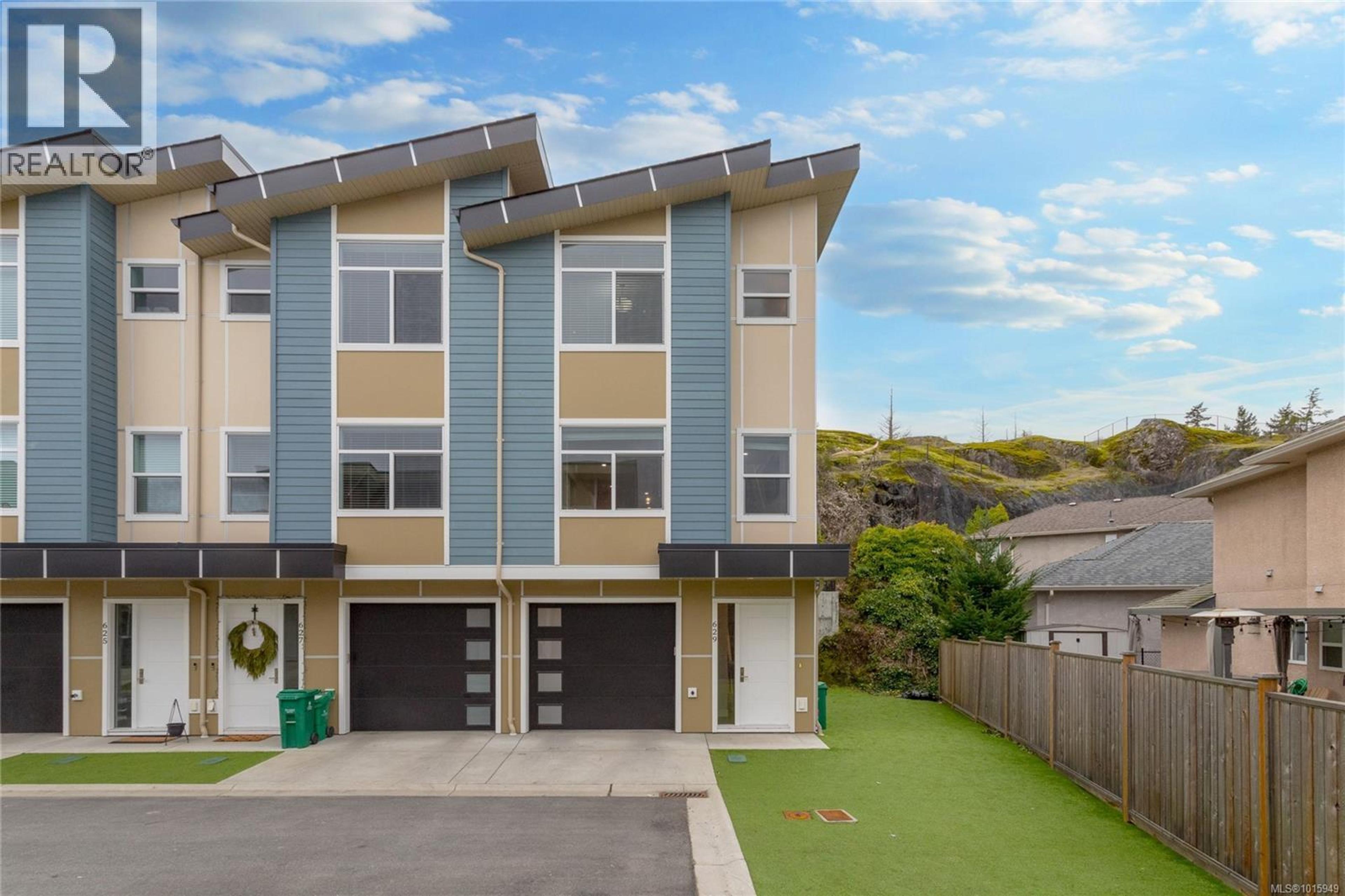 629 Selwyn Close, Langford - Exteriors - Photo 1