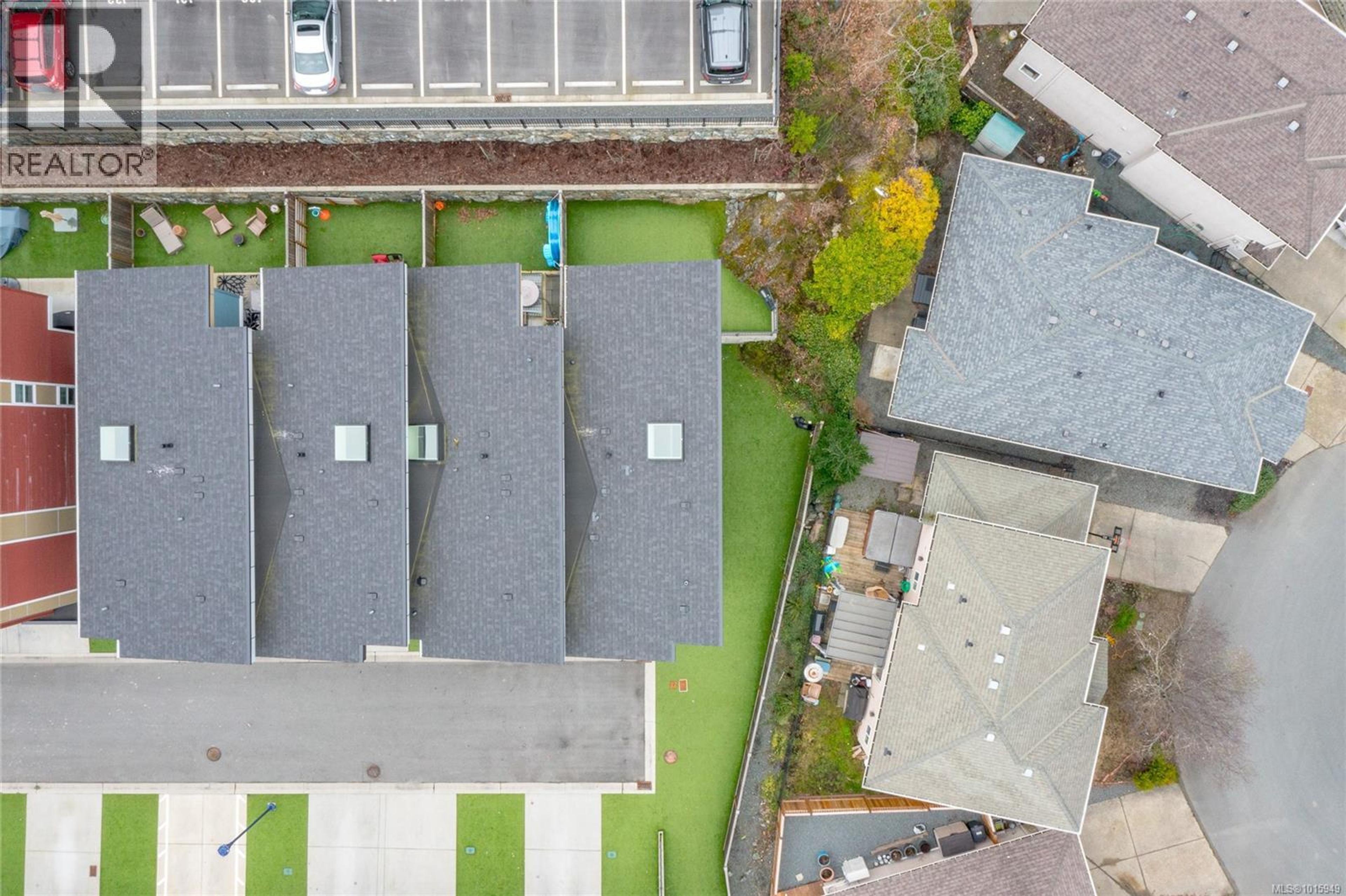 629 Selwyn Close, Langford - Exteriors - Full Complex View, Drone/Aerial View - Photo 7
