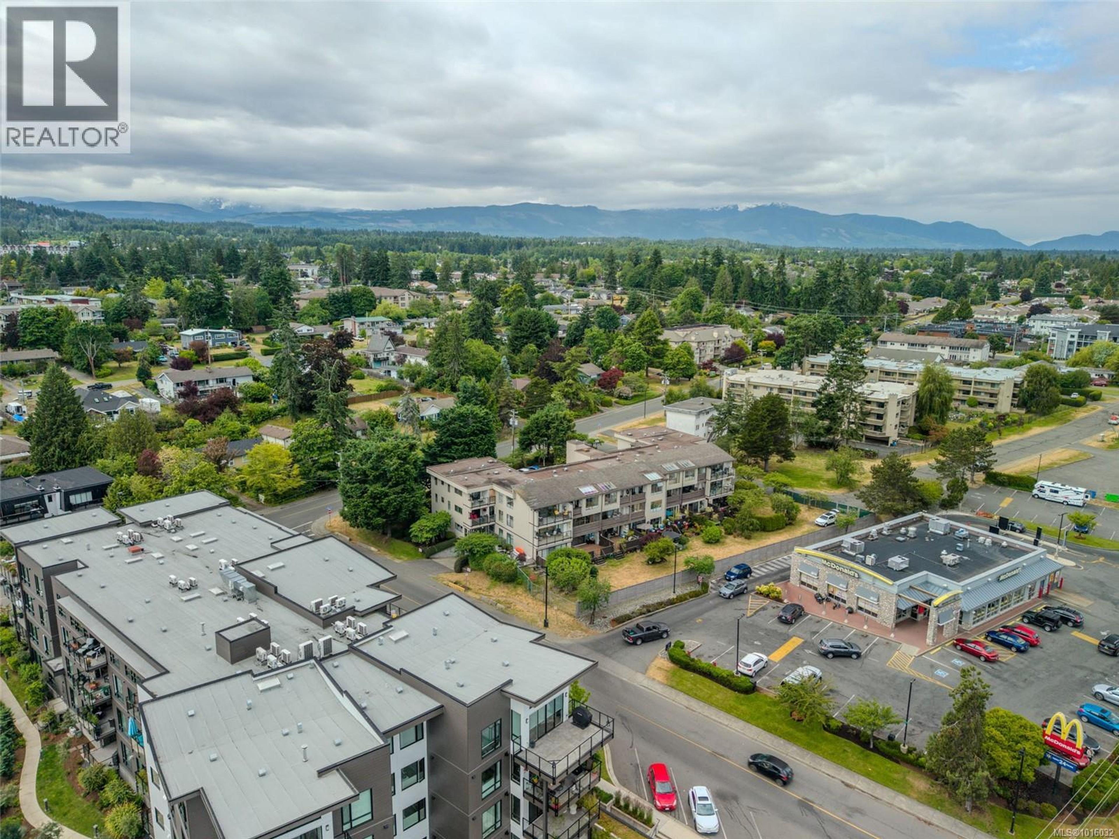 309 MORISON Ave, Parksville - Exteriors - Full Complex View, Drone/Aerial View - Photo 5
