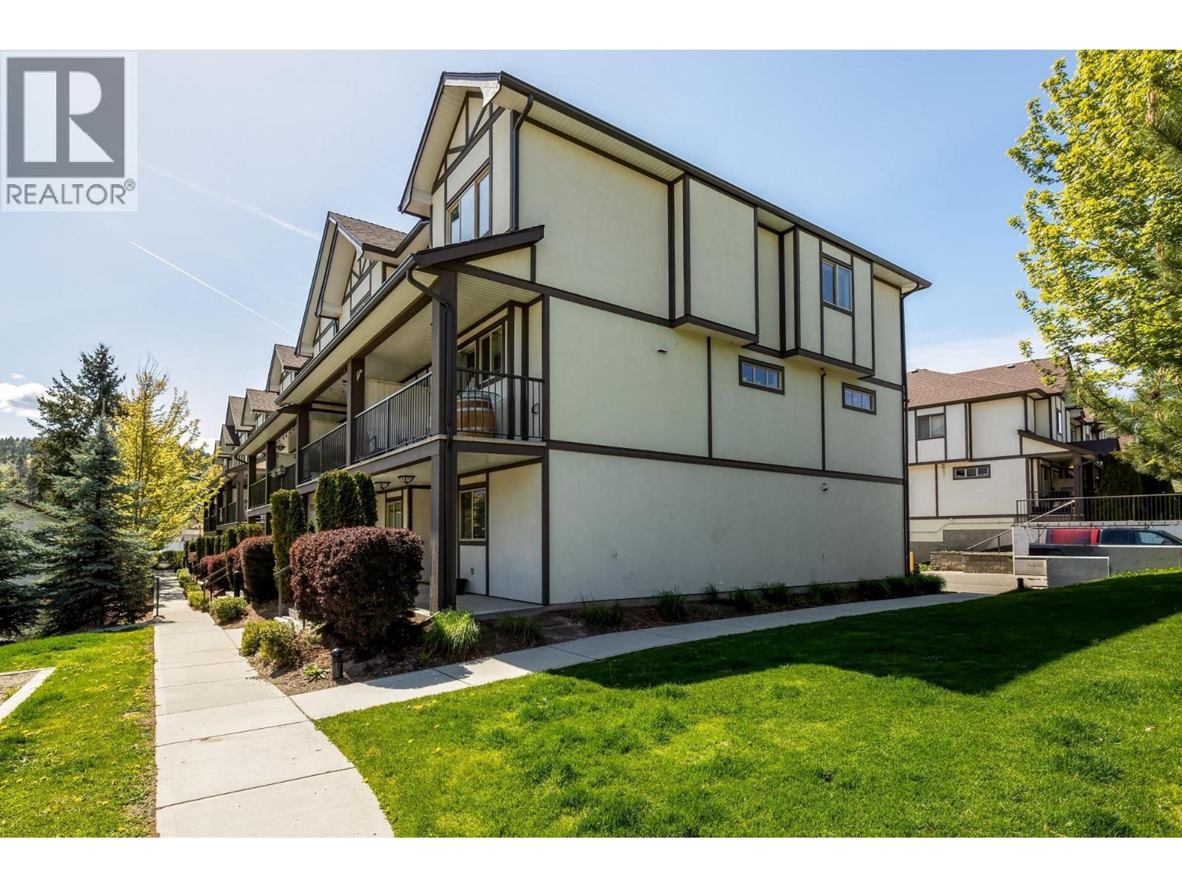 1651 Lynrick Road, Kelowna - Exteriors - Full Complex View - Photo 4