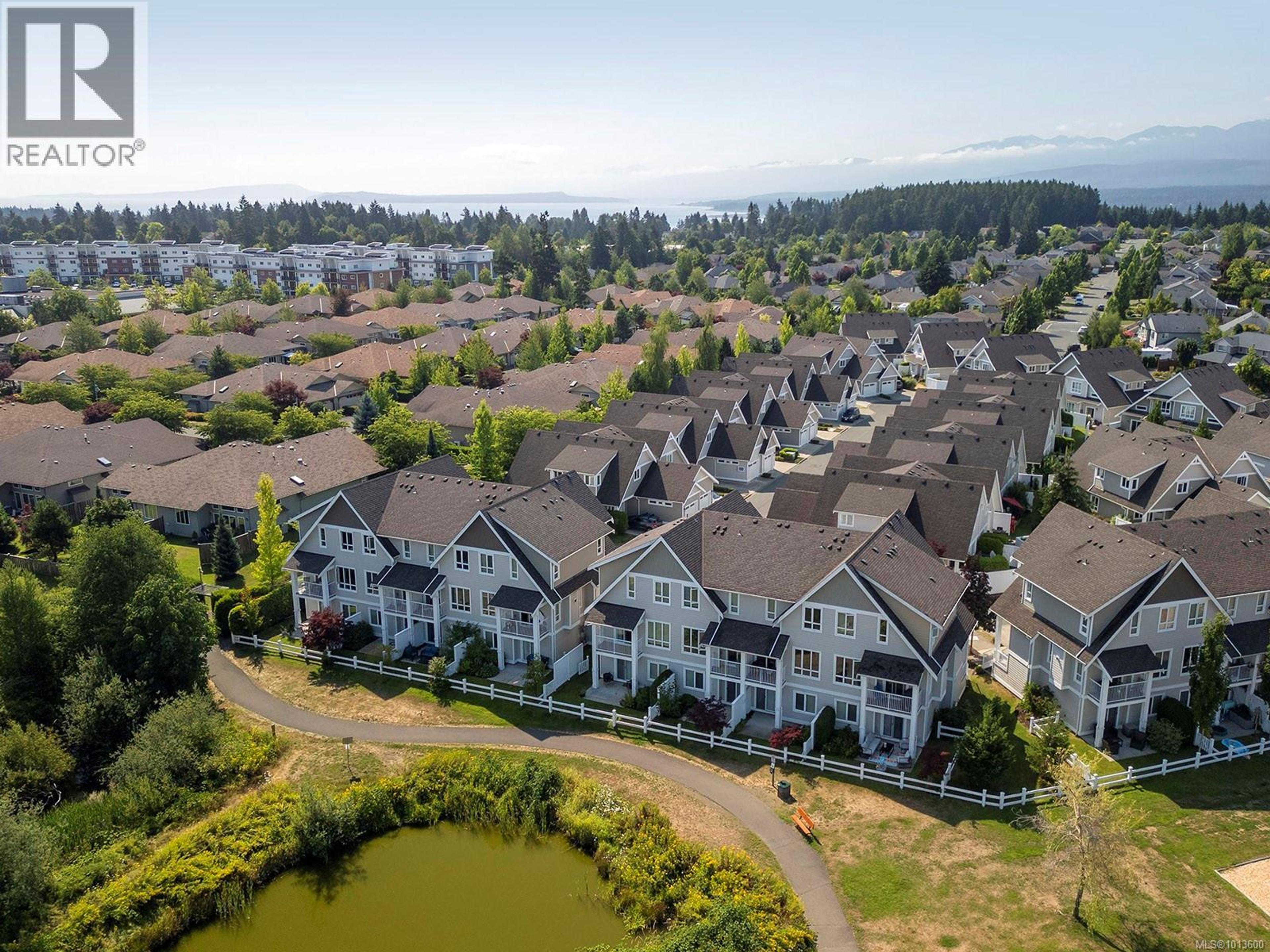 700 Lancaster Way, Comox - Exteriors - Full Complex View, Drone/Aerial View - Photo 6