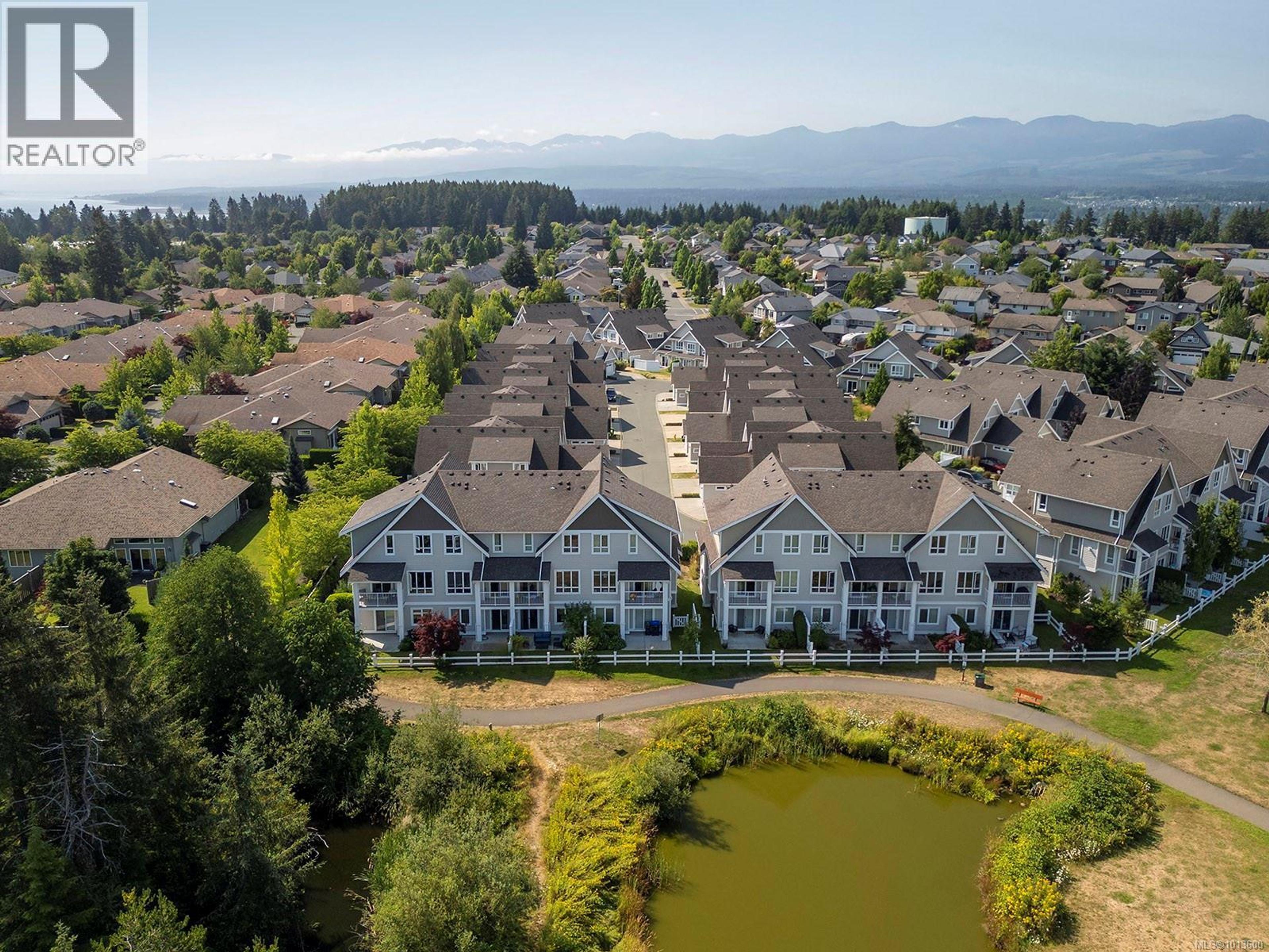 700 Lancaster Way, Comox - Exteriors - Full Complex View, Drone/Aerial View - Photo 7