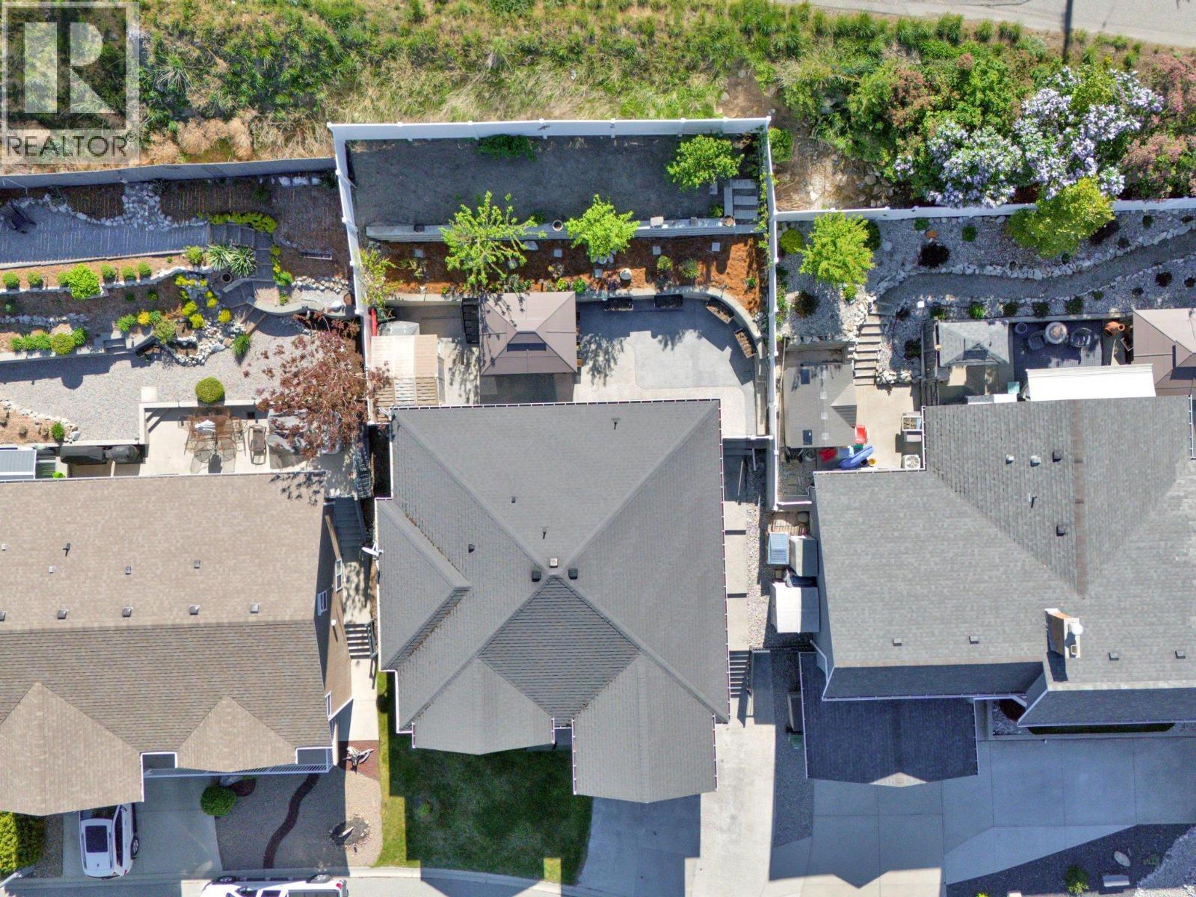 695 Pineview Road, Penticton - Exteriors - Drone/Aerial View - Photo 2