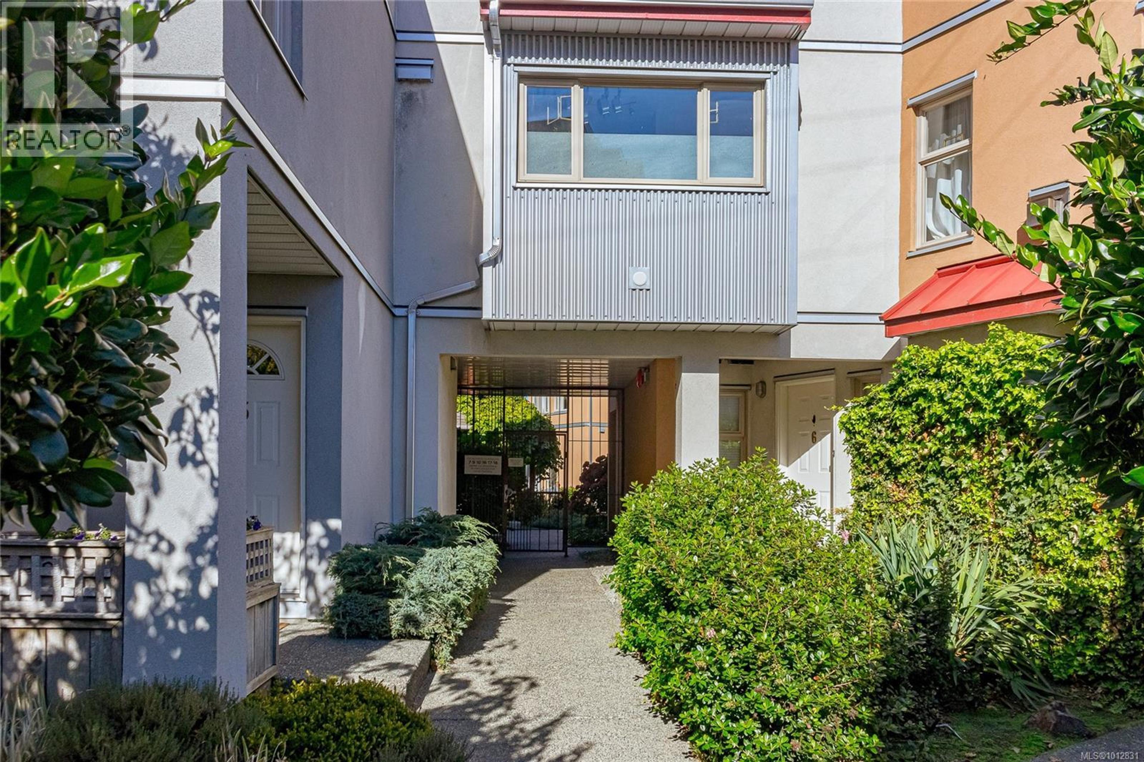 930 North Park St, Victoria - Exteriors - Photo 2