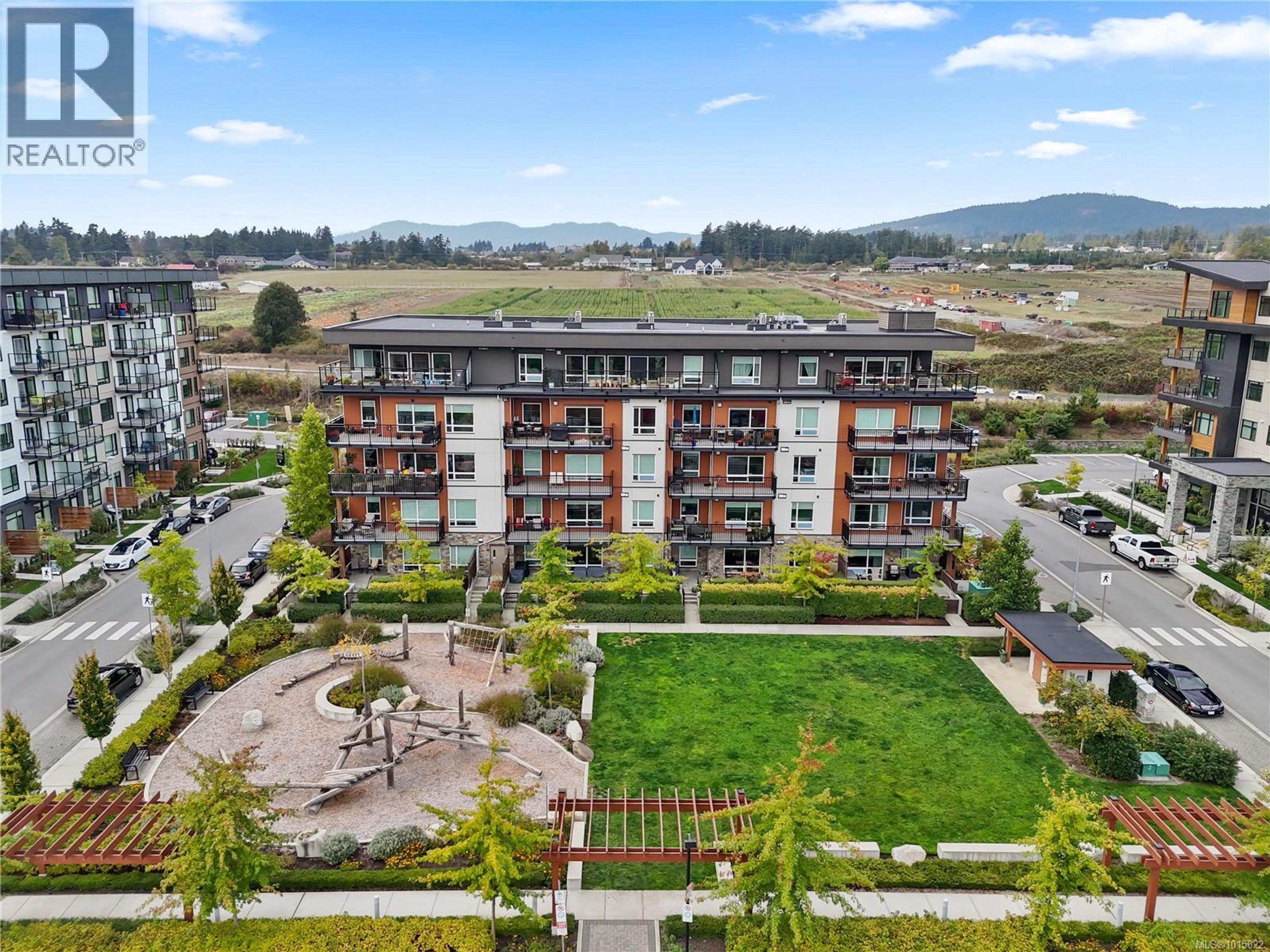 2500 Hackett Cres, Central Saanich - Exteriors - Full Complex View - Photo 1