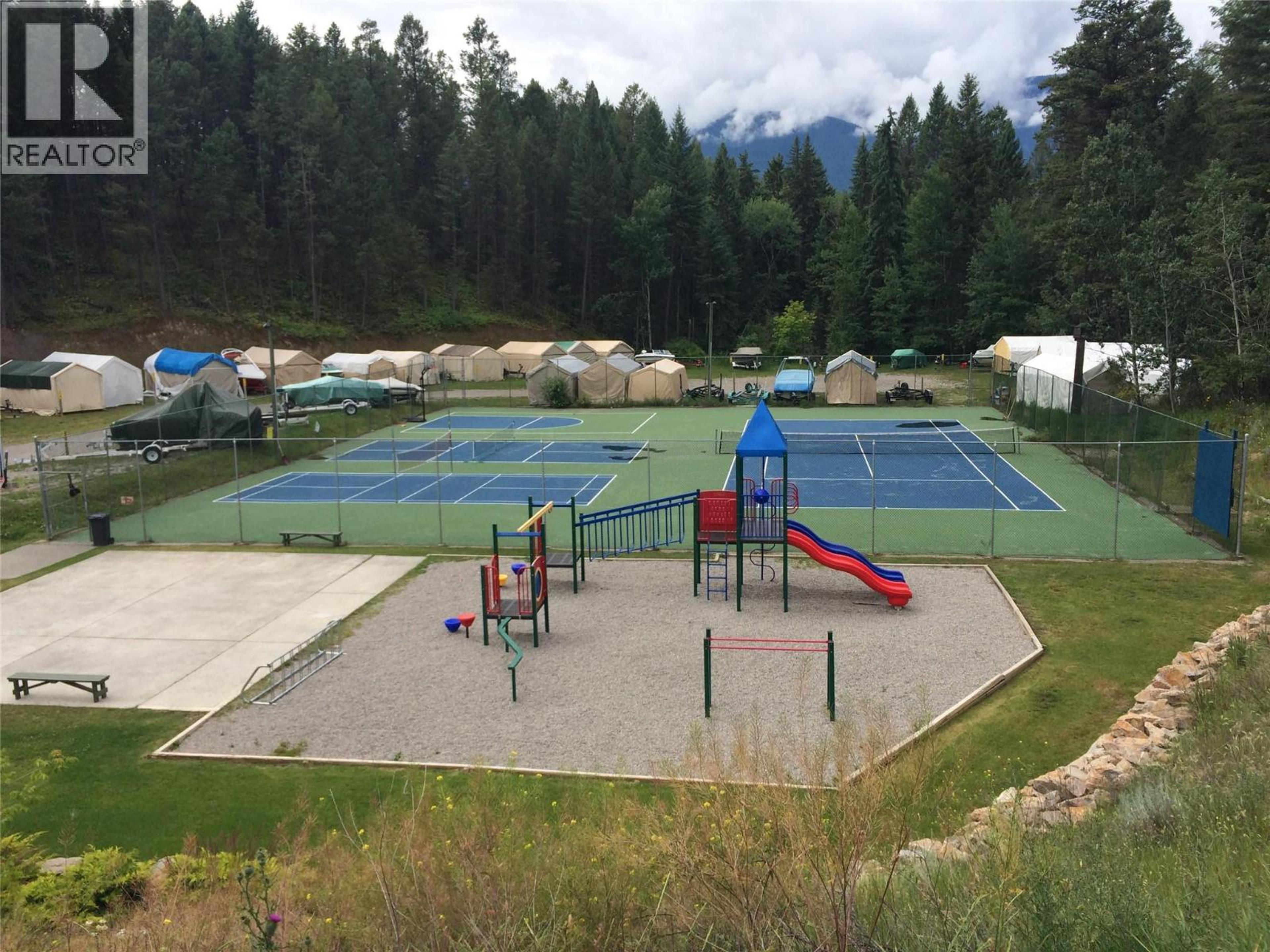 1492 Akiskinook Road, Windermere - Outdoor Amenities - Playgrounds for kids, Playing Field / Sports Court - Photo 5
