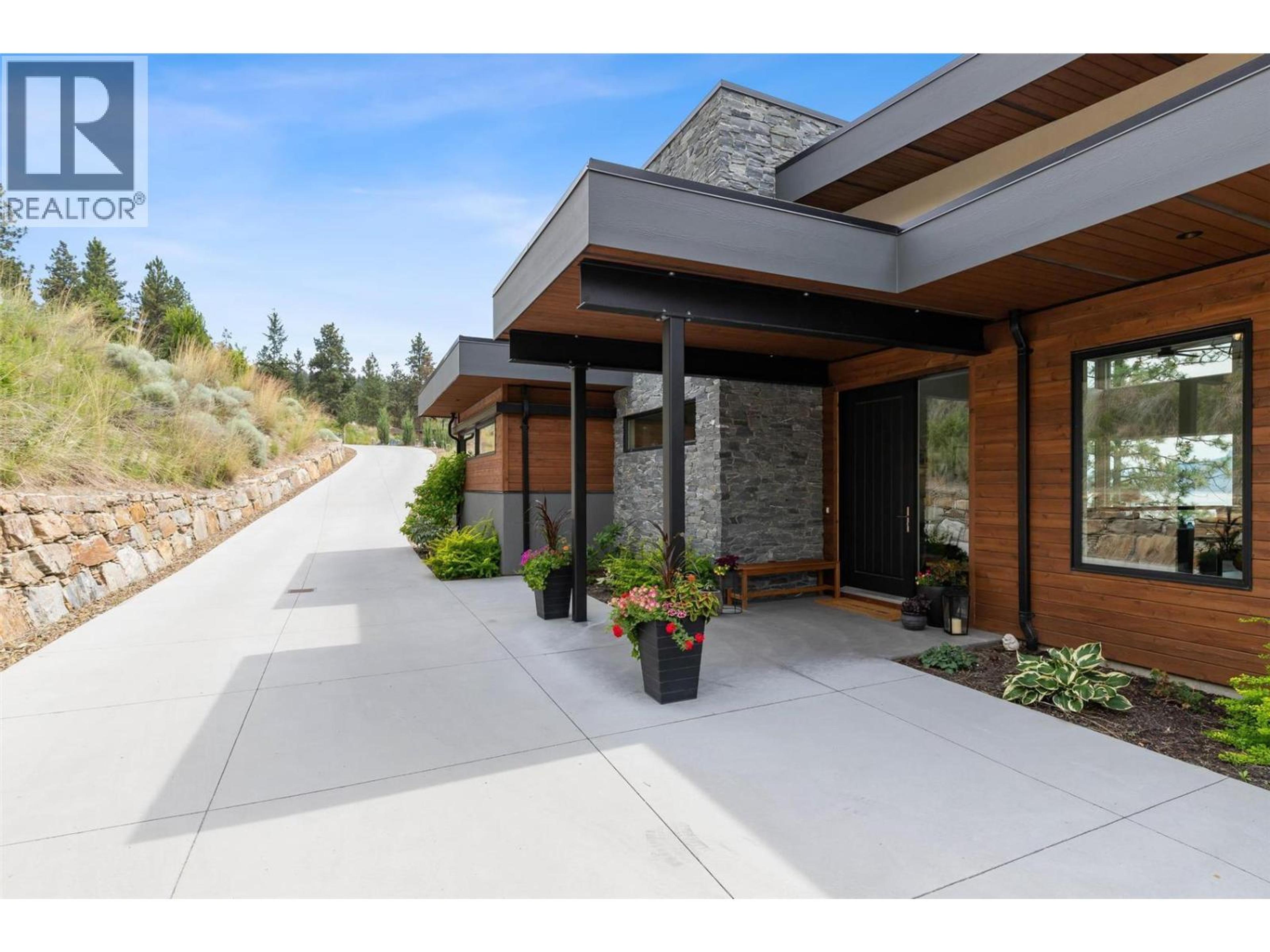 1735 Granite Road, Lake Country - Exteriors - Photo 3