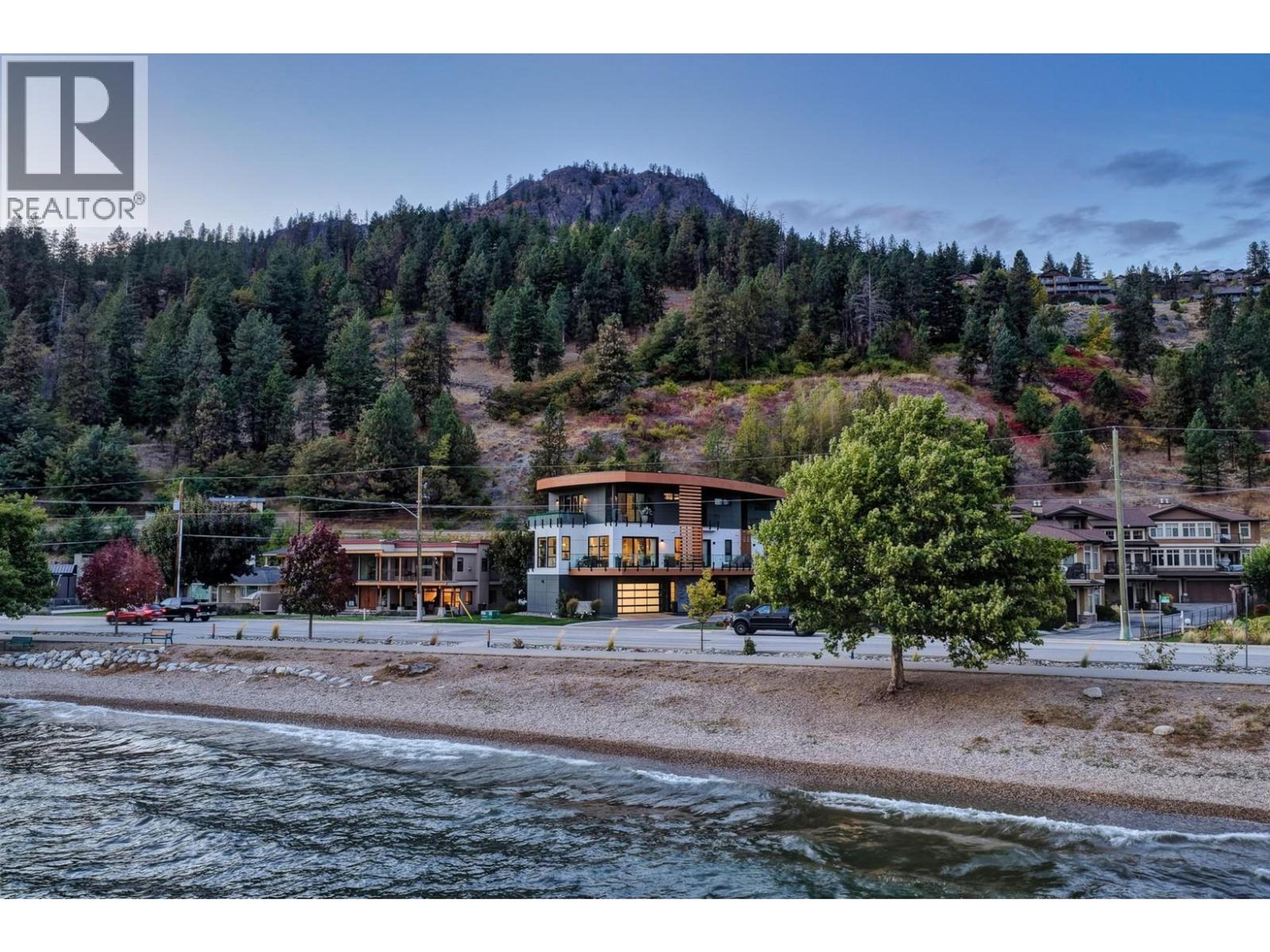4364 Beach Avenue, Peachland - Exteriors - Full Complex View - Photo 5