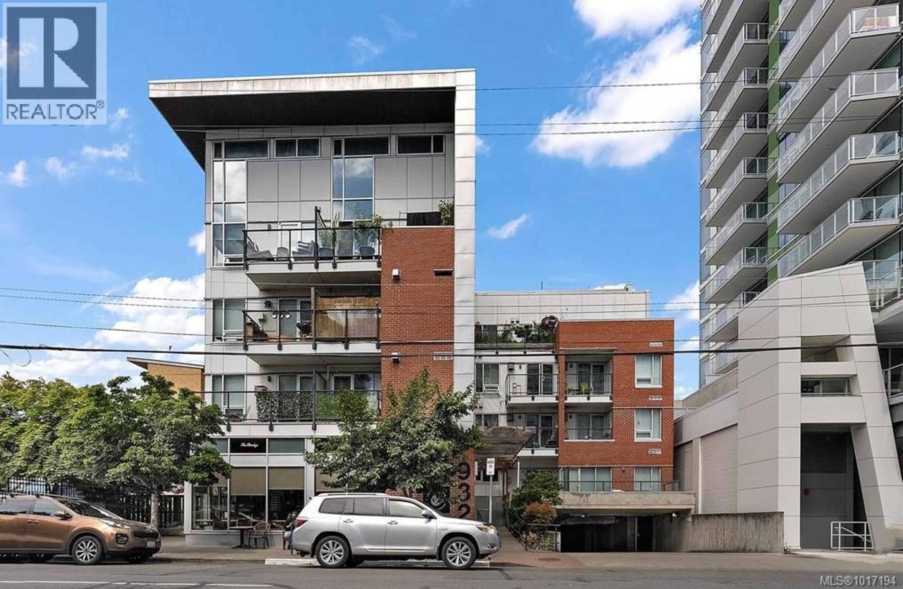 932 Johnson St, Victoria - Exteriors - Photo 1