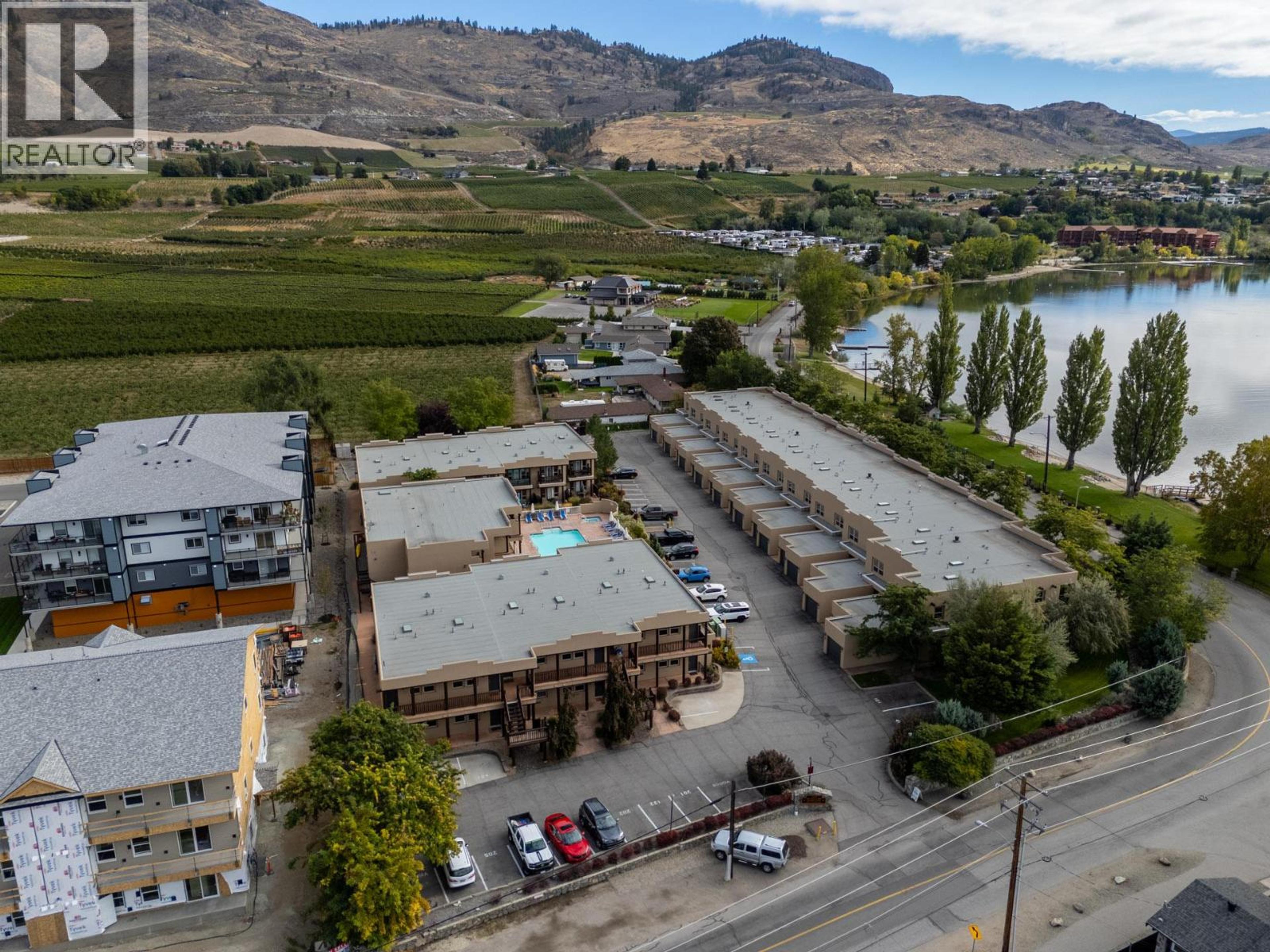 5401 Lakeshore Drive, Osoyoos - Exteriors - Full Complex View, Drone/Aerial View - Photo 6