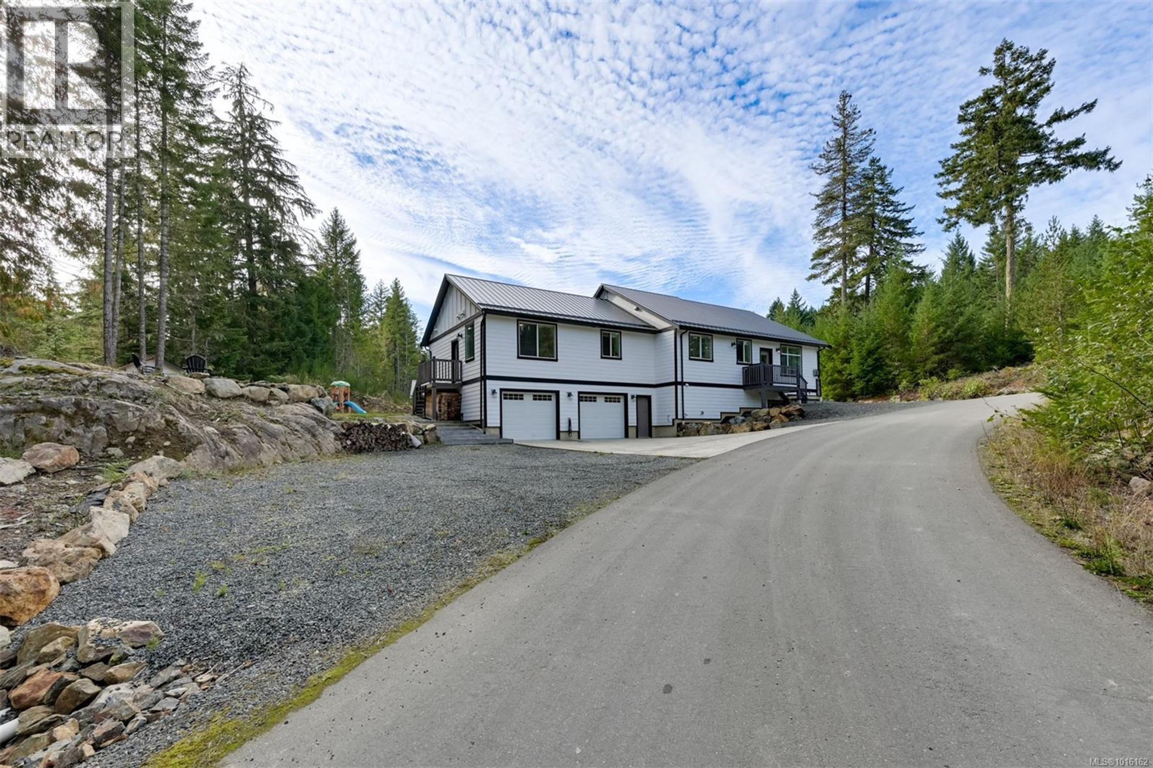 1141 Trailhead Lane, Shawnigan Lake - Exteriors - Photo 4