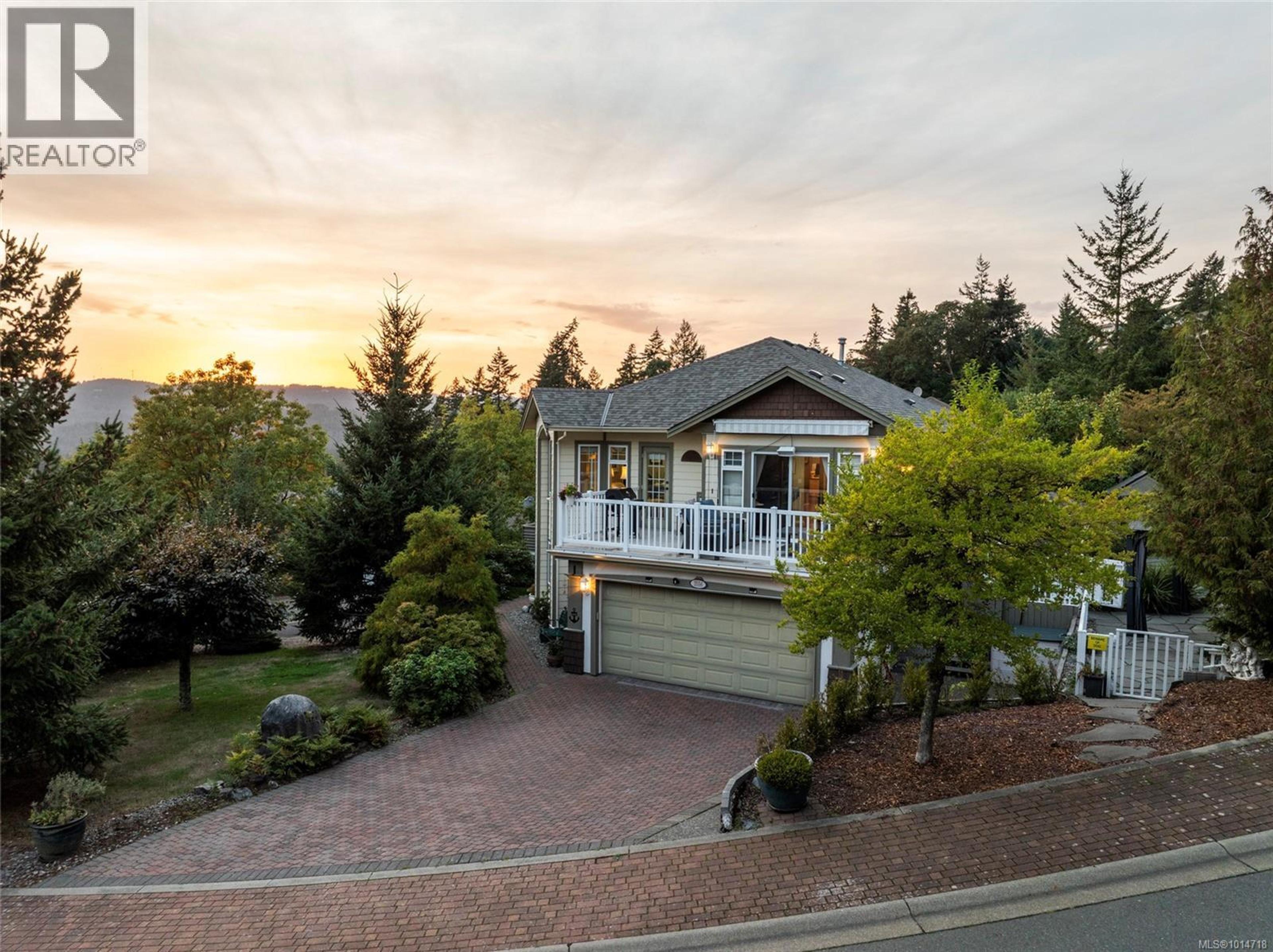 3556 Sun Hills, Langford - Exteriors - Photo 2