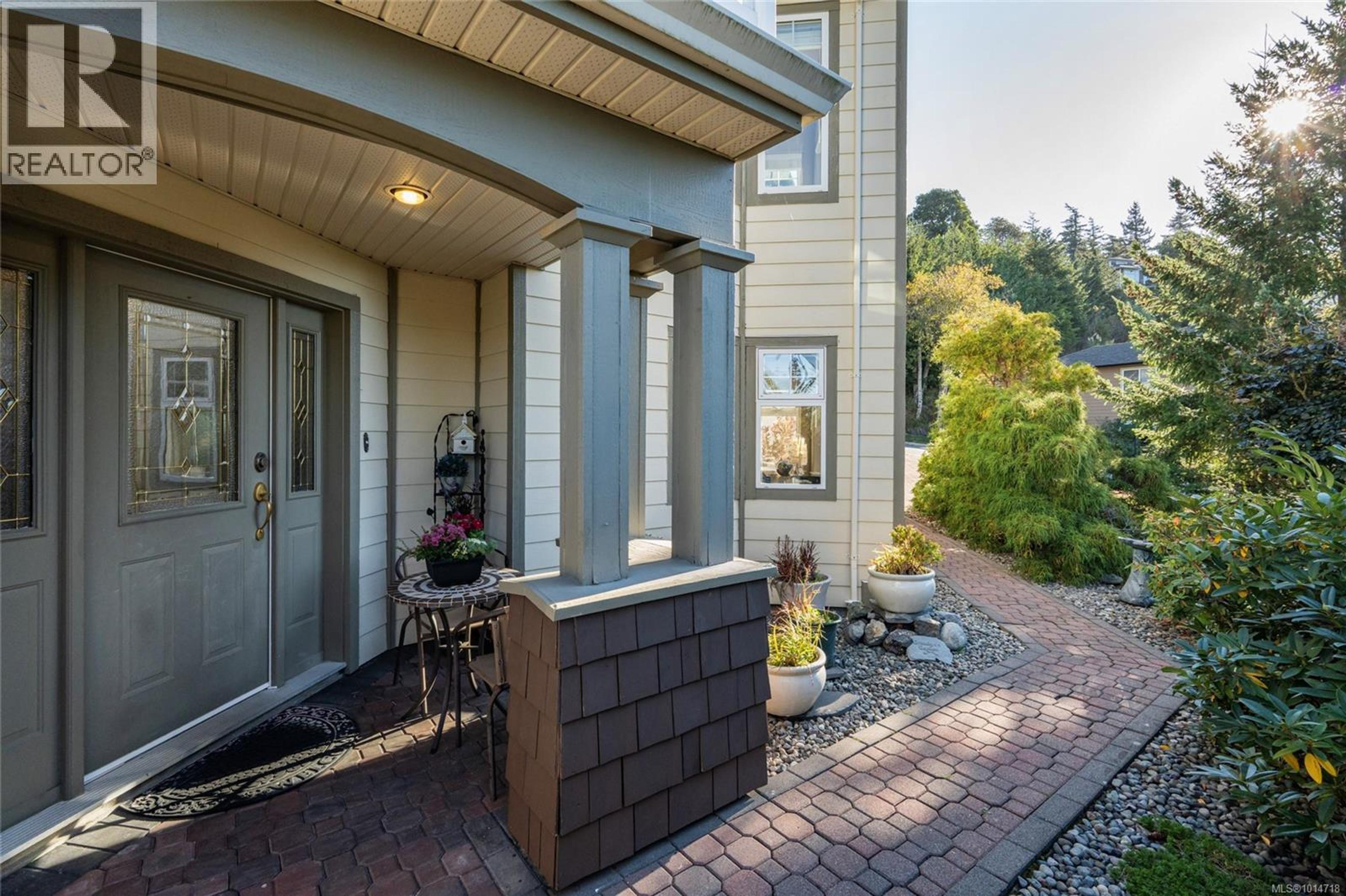 3556 Sun Hills, Langford - Exteriors - Photo 6