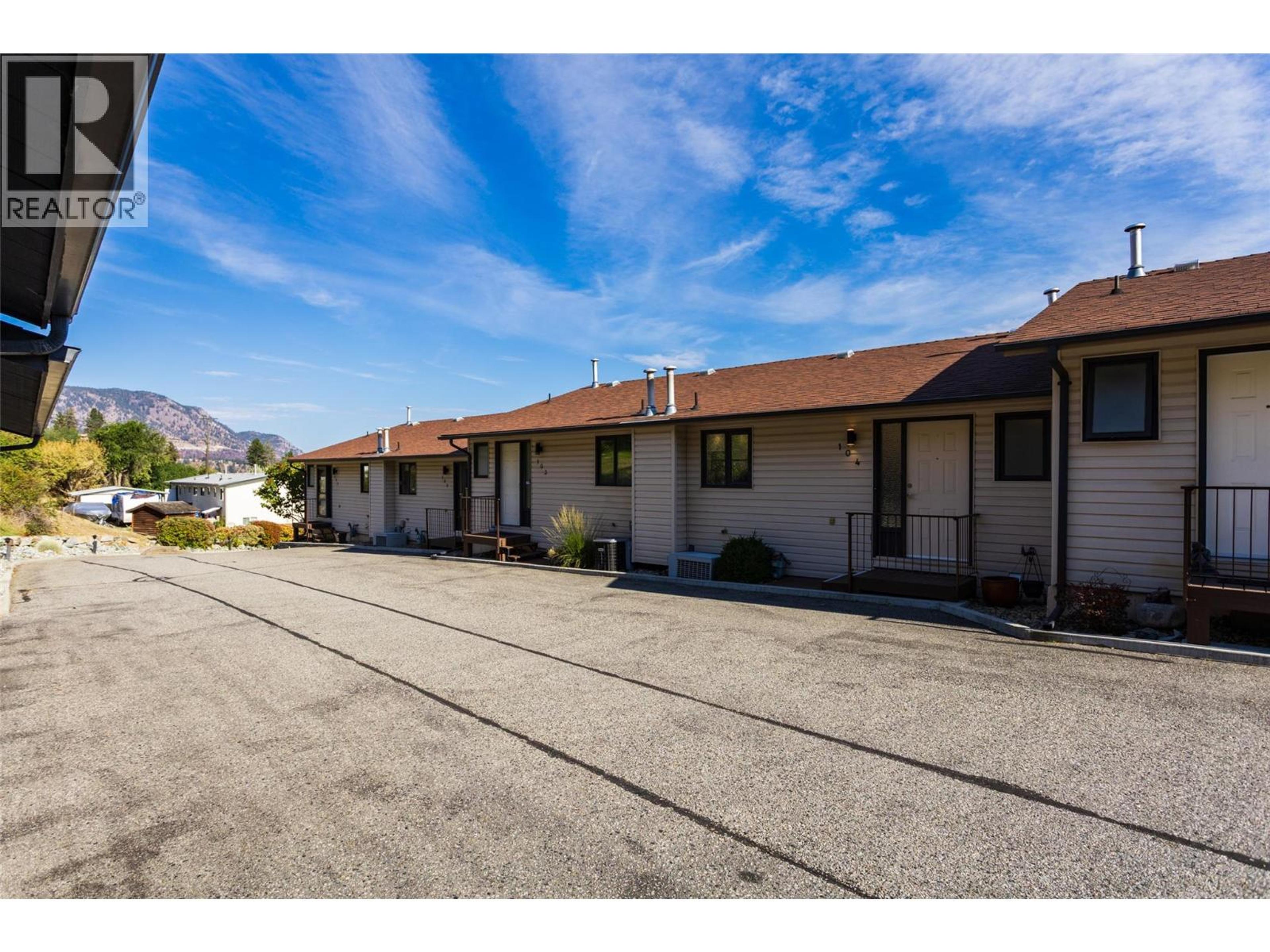 5970 Princess Street, Peachland - Exteriors - Full Complex View - Photo 5