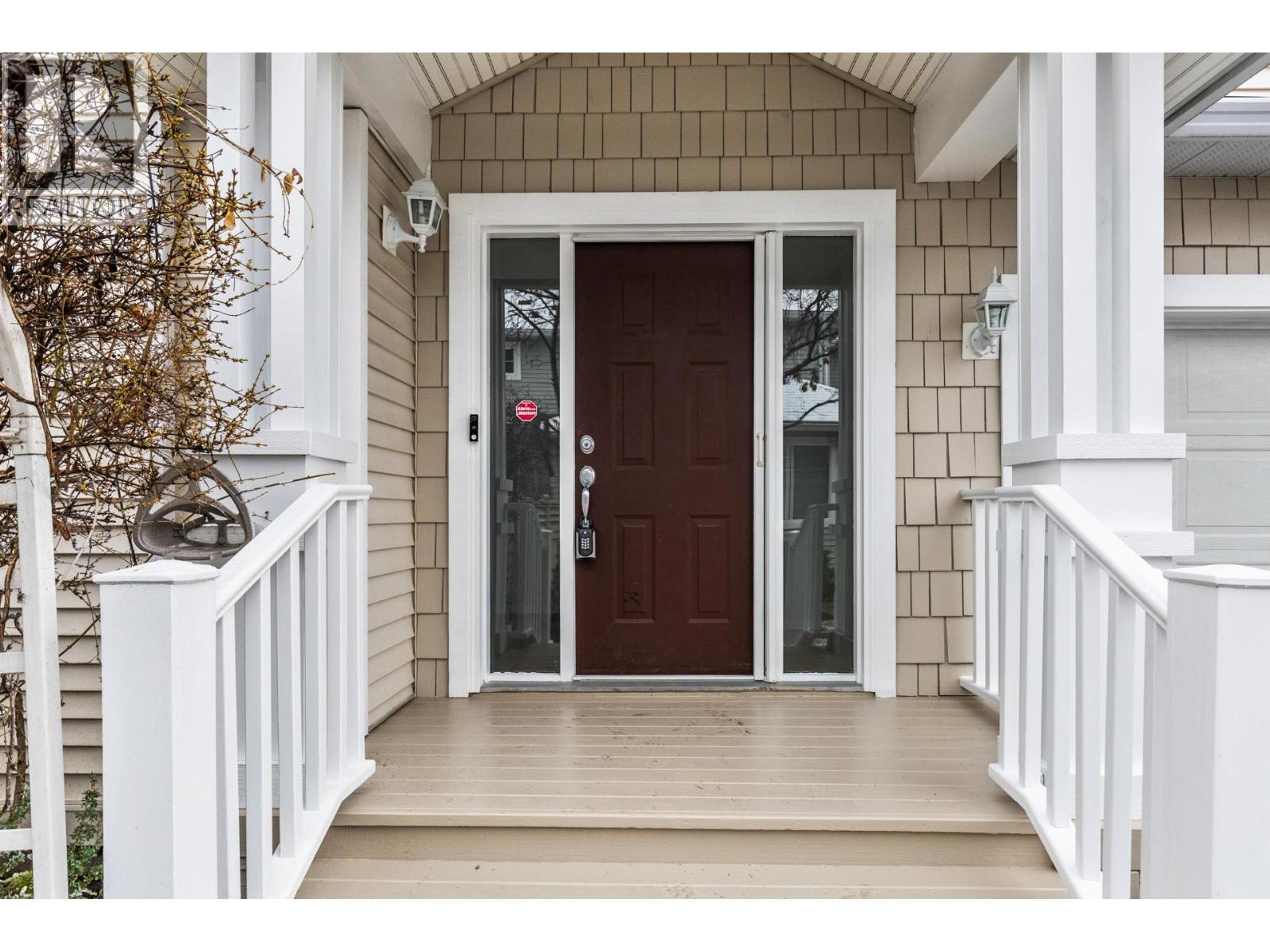 665 Cook Road, Kelowna - Exteriors - Photo 6