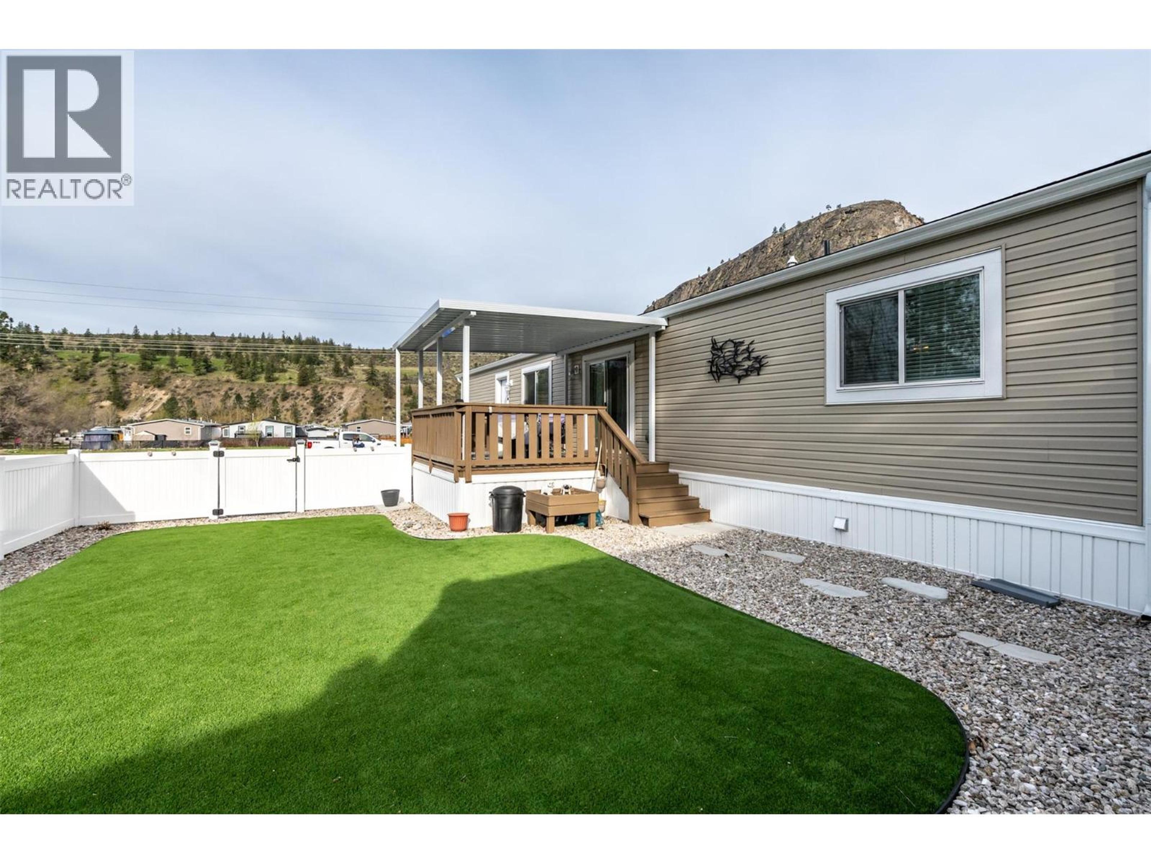 8598 Hwy 97, Oliver - Exteriors - Photo 4