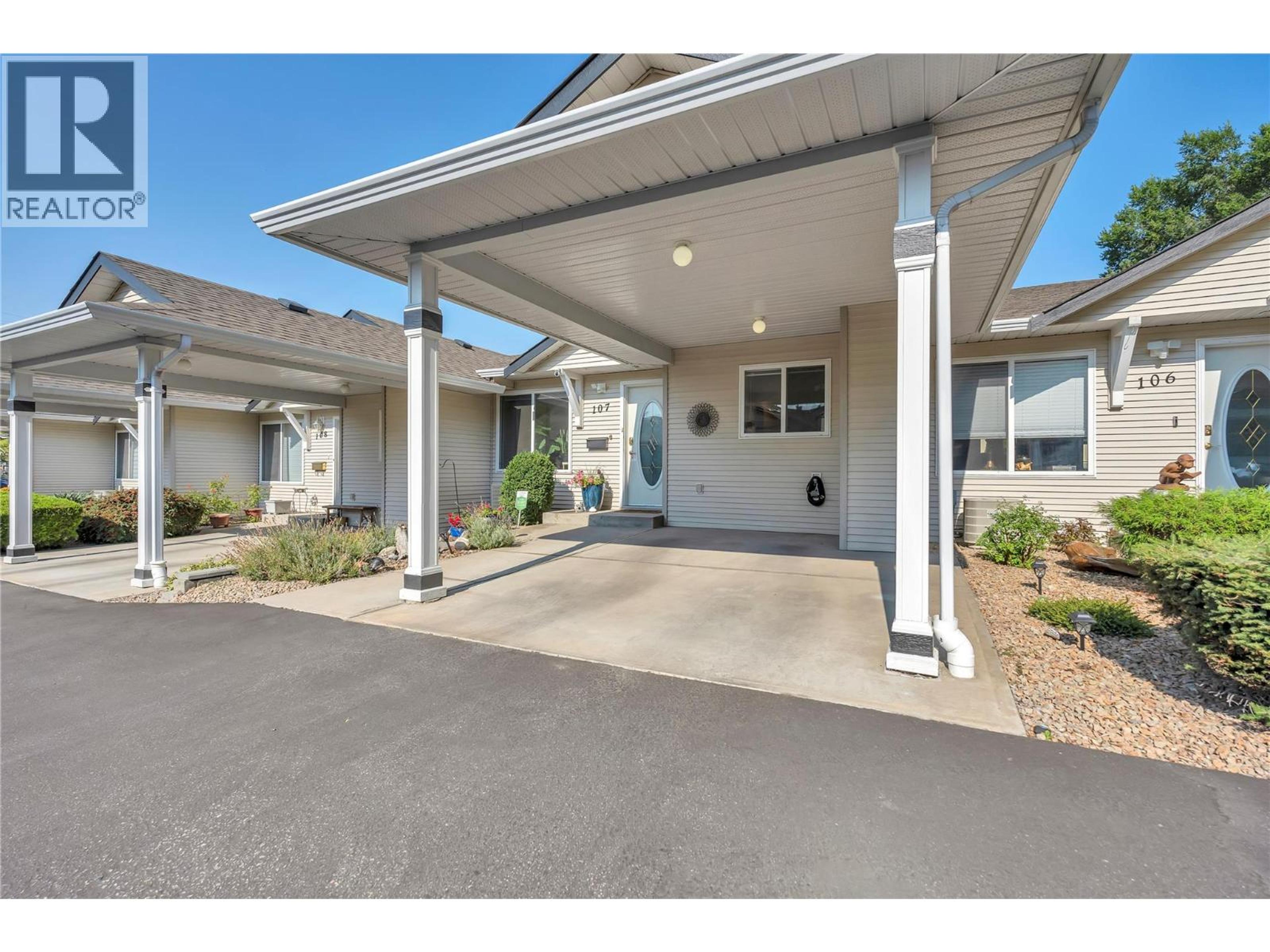 654 PICKERING Street, Penticton - Exteriors - Photo 3