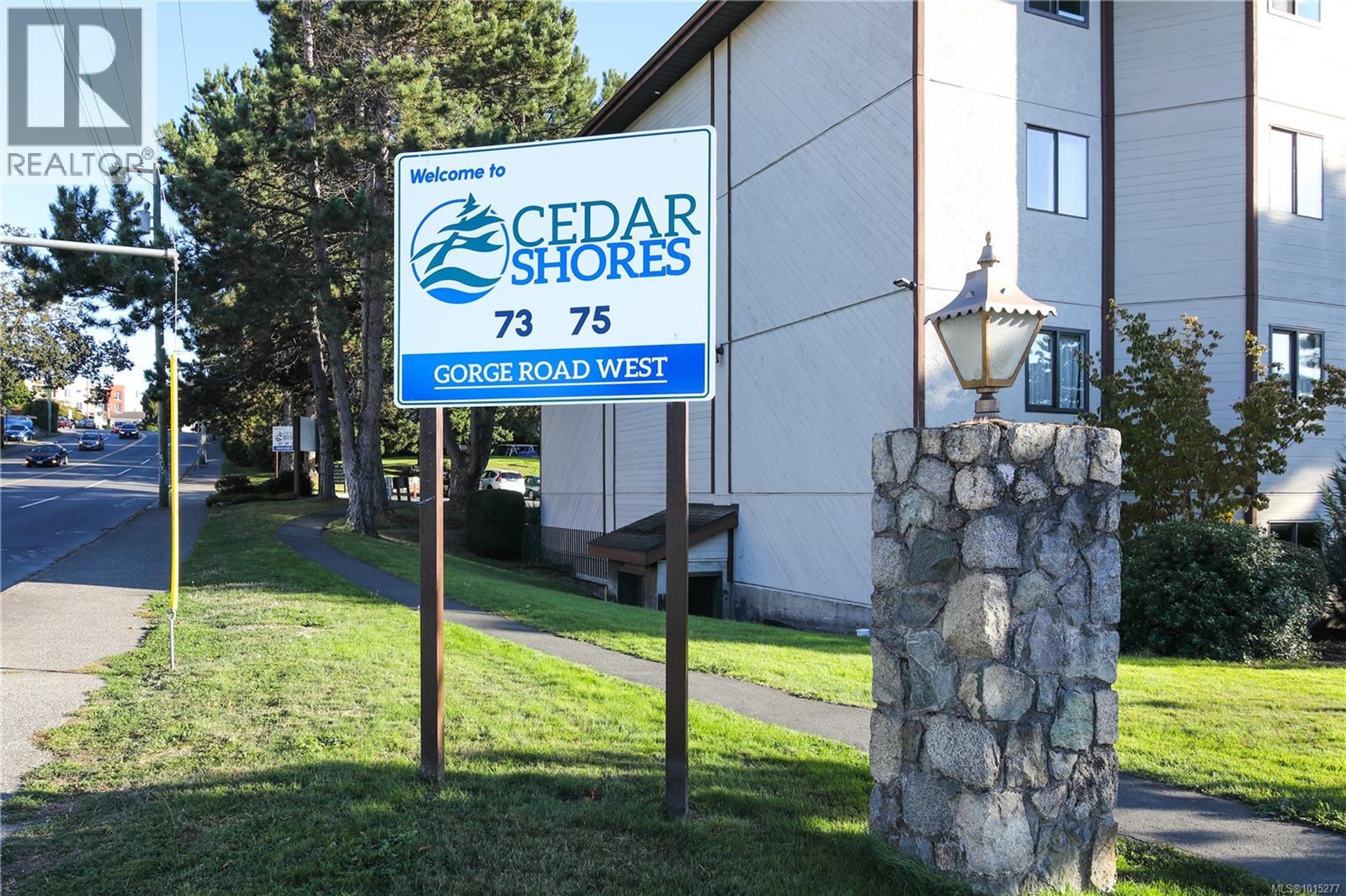 69 Gorge Rd W, Saanich - Exteriors - Photo 2