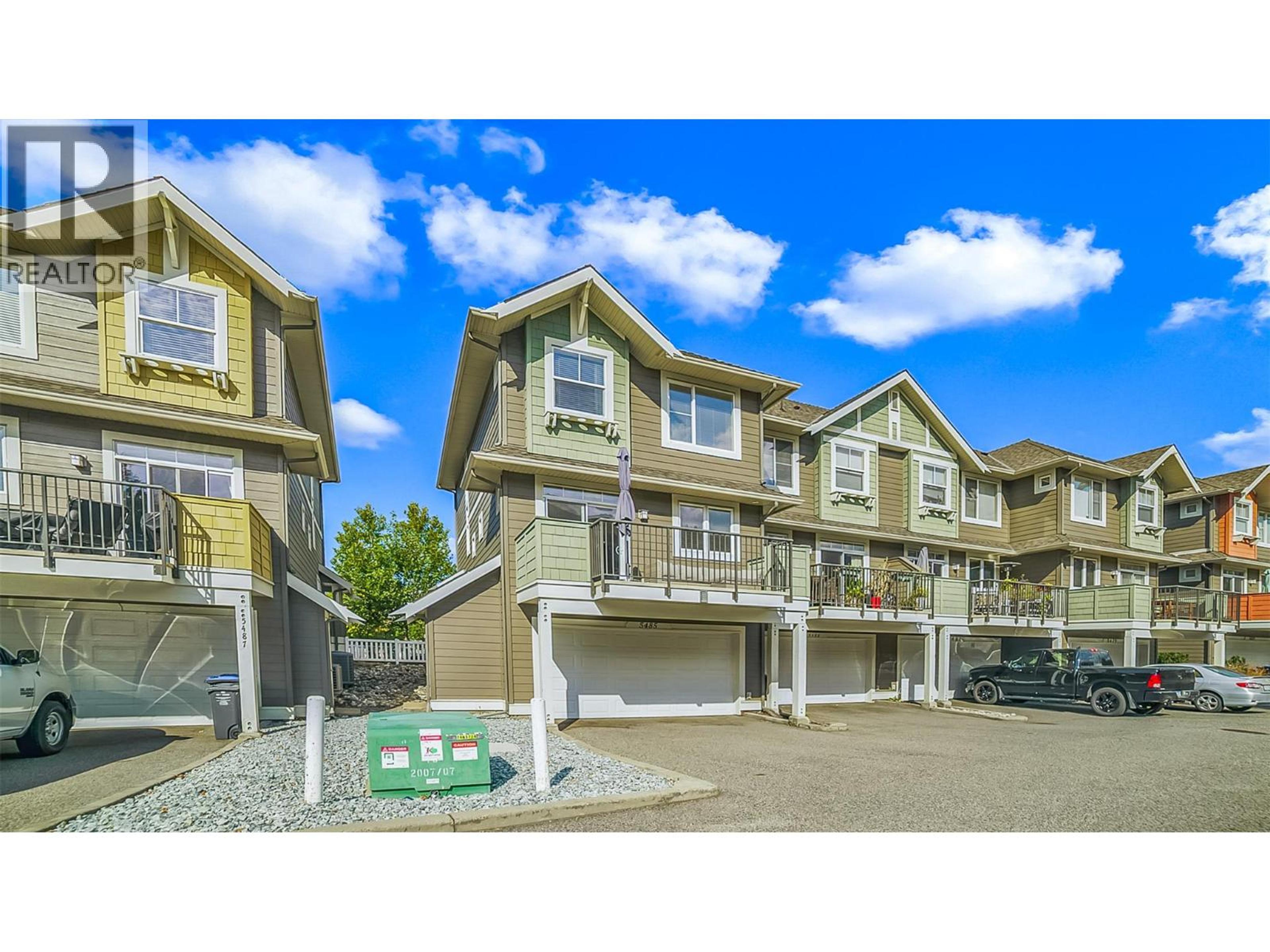 5485 South Perimeter Way, Kelowna - Exteriors - Full Complex View - Photo 10