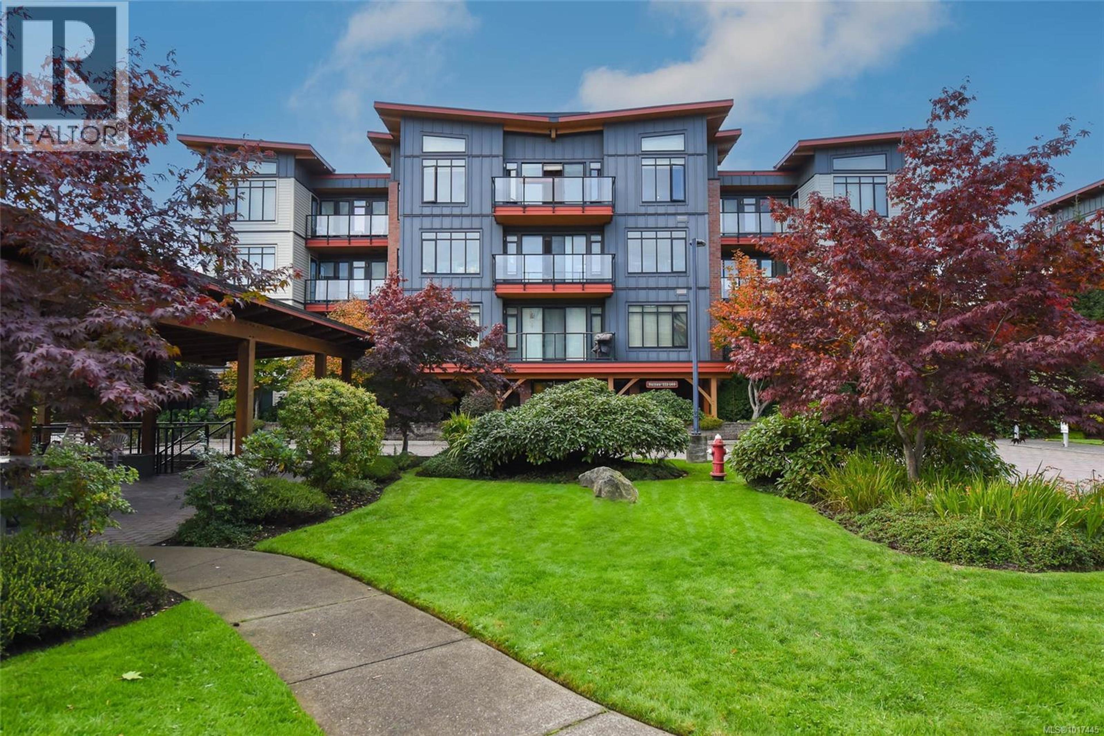 2300 Mansfield Dr, Courtenay - Exteriors - Full Complex View - Photo 5