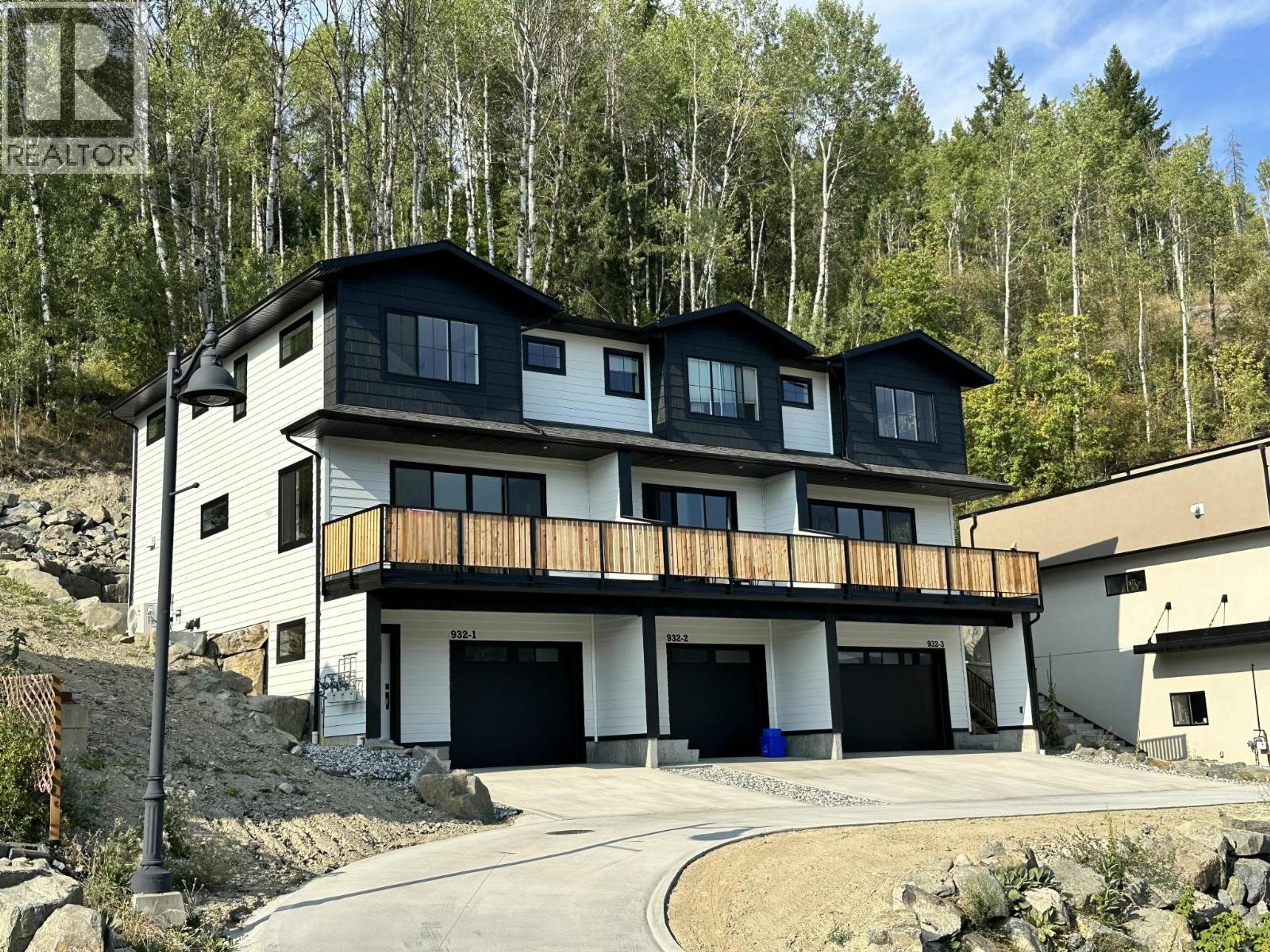 932-1 Redstone Drive, Rossland - Exteriors - Full Complex View - Photo 6