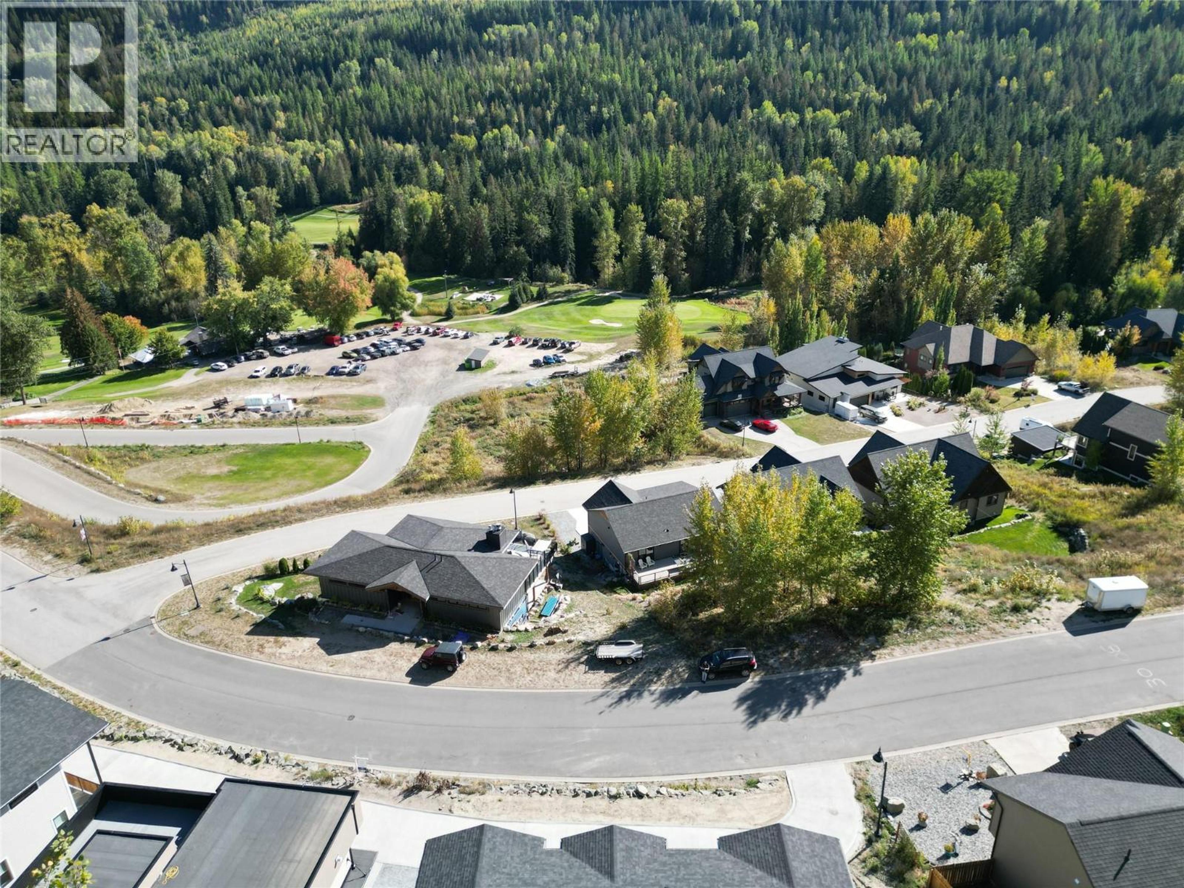 932-1 Redstone Drive, Rossland - Exteriors - Full Complex View, Drone/Aerial View - Photo 14