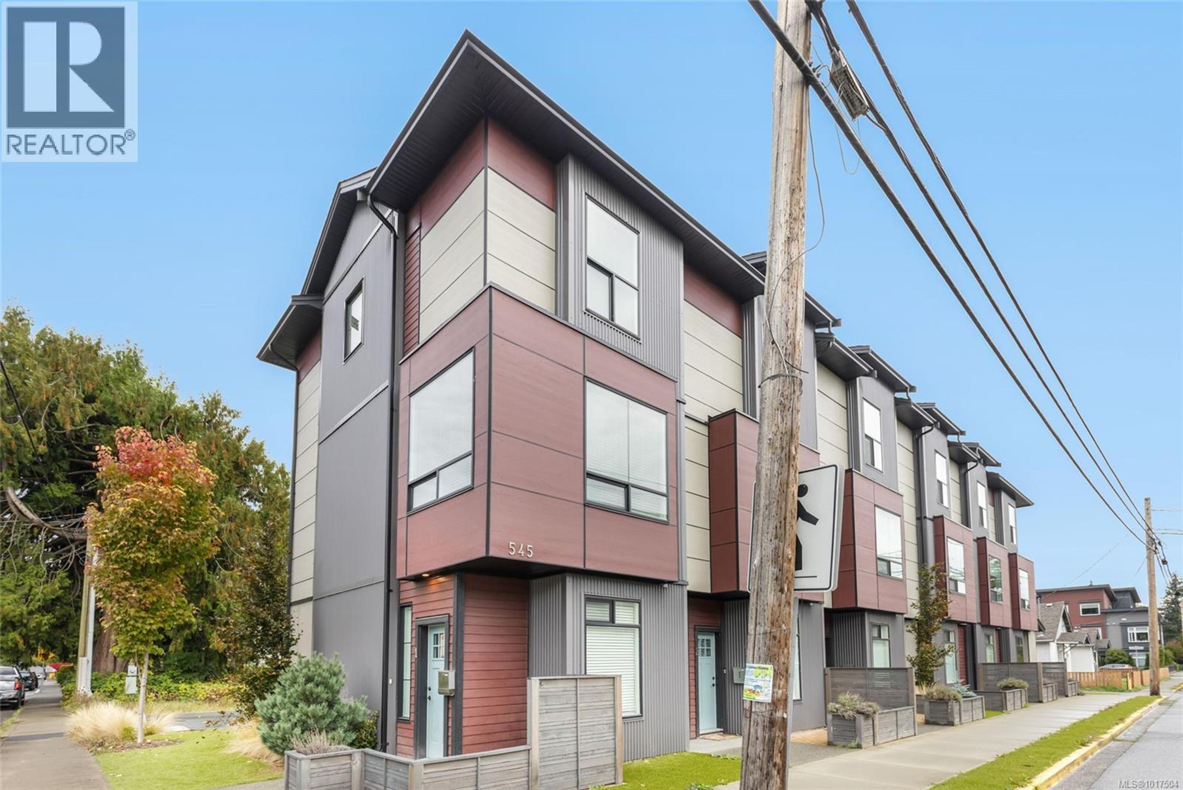 545 Jubilee St, Duncan - Exteriors - Full Complex View - Photo 6