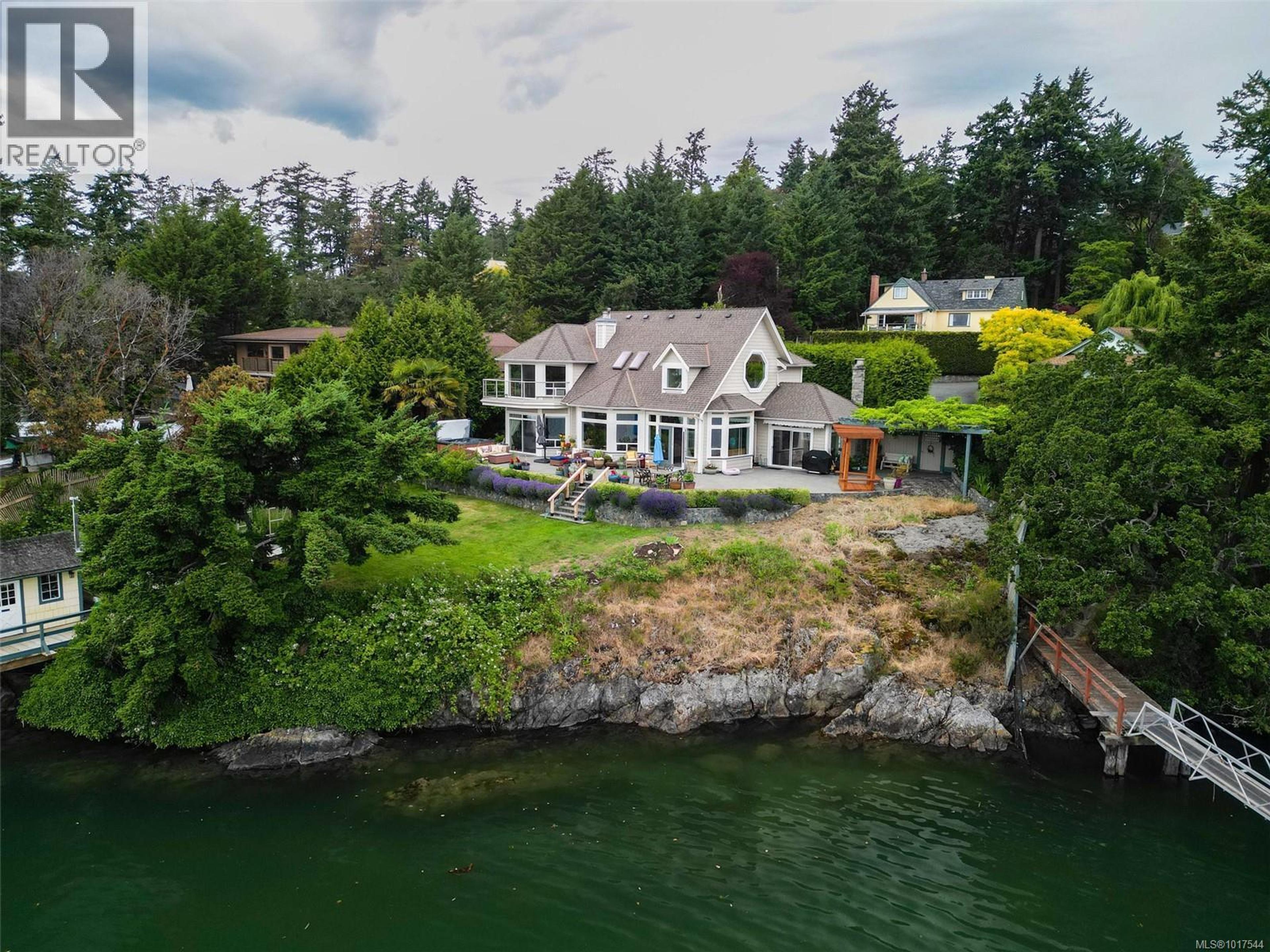 8 Lighthouse Lane, View Royal - Exteriors - Drone/Aerial View - Photo 2