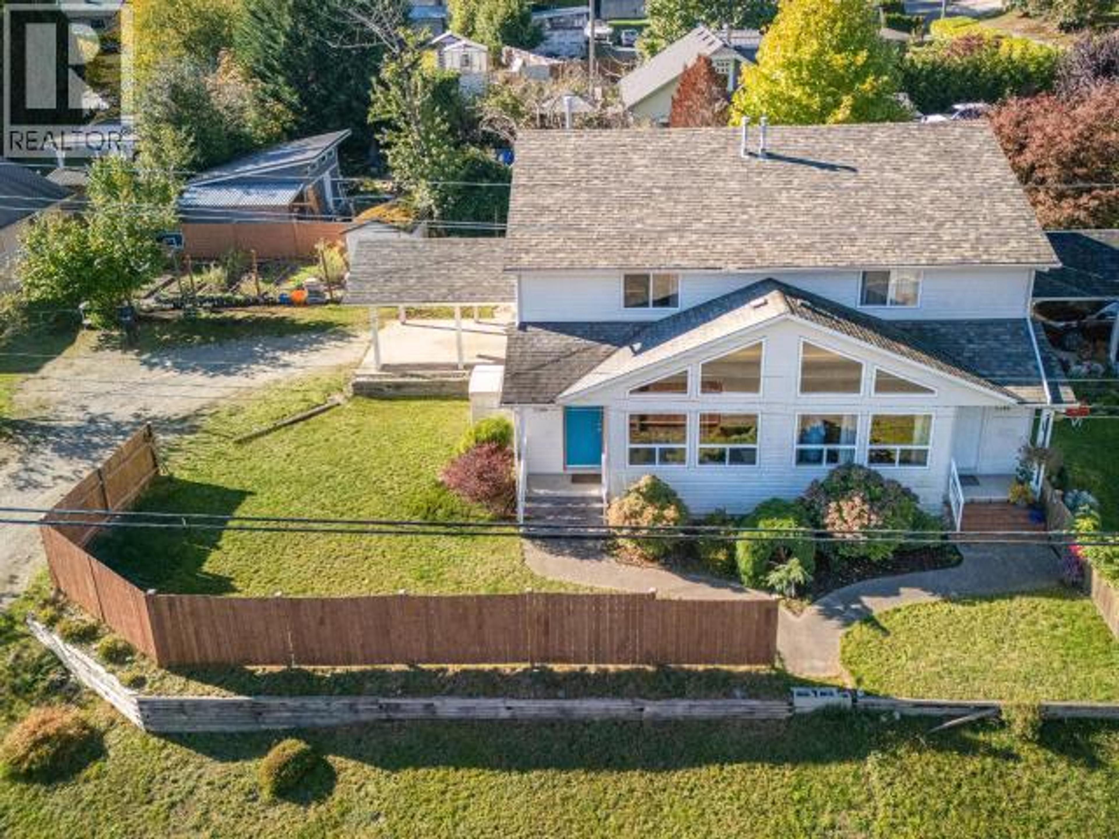 5399 MANSON AVE, Powell River - Exteriors - Drone/Aerial View - Photo 1