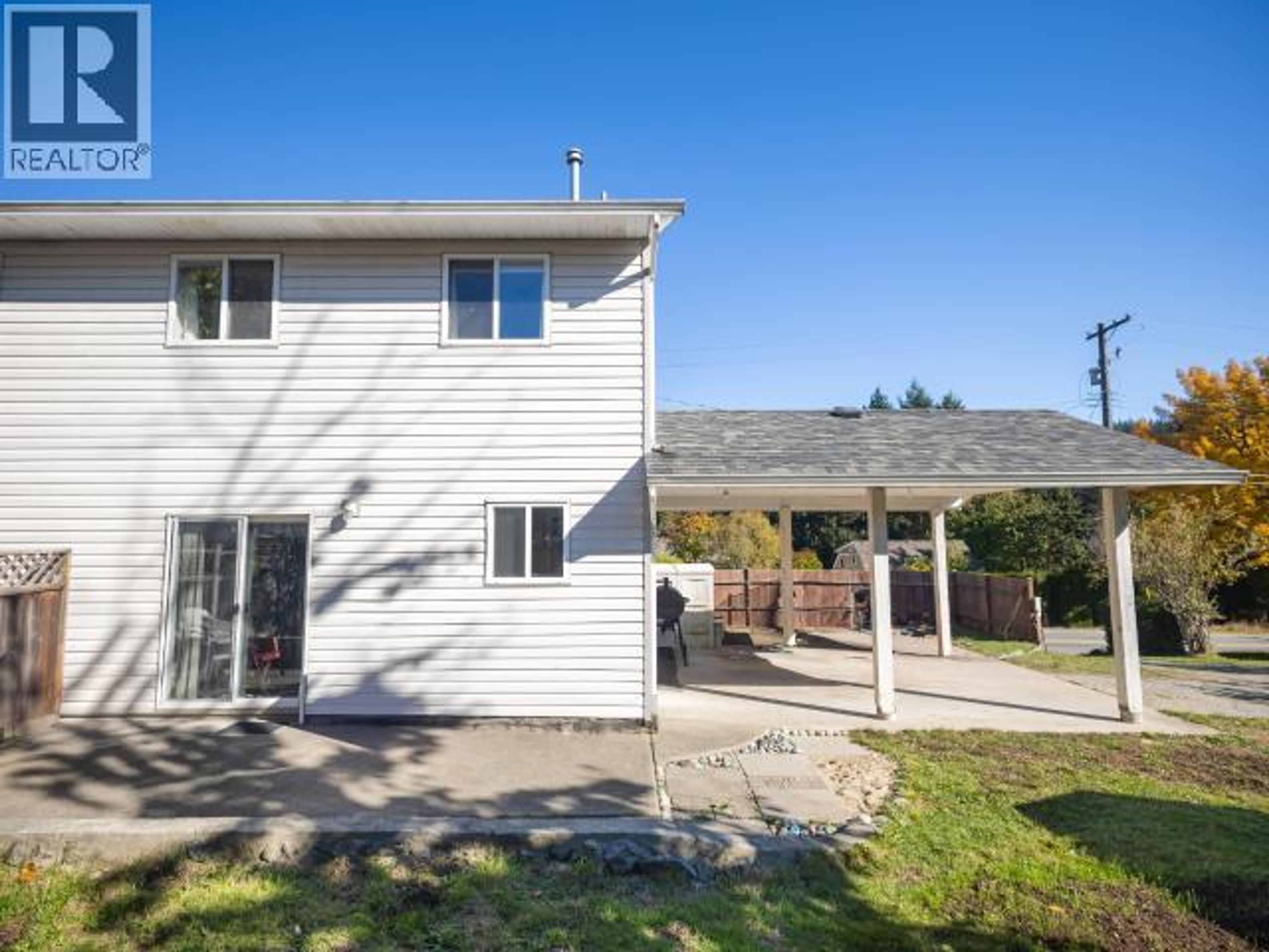 5399 MANSON AVE, Powell River - Exteriors - Photo 9