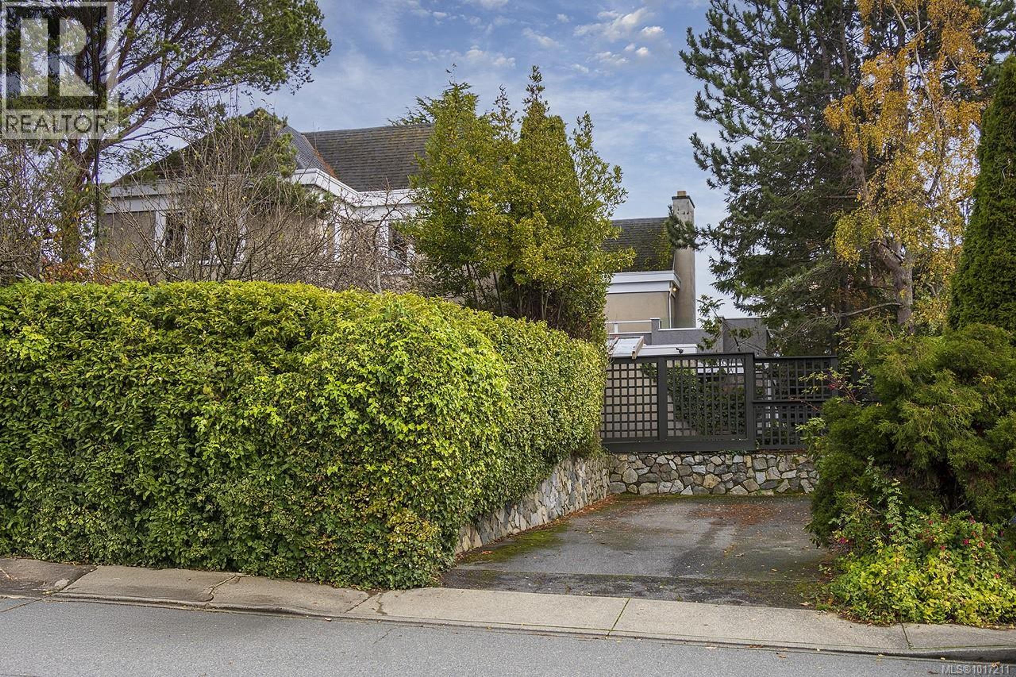 213 Mary St, Victoria - Exteriors - Photo 3