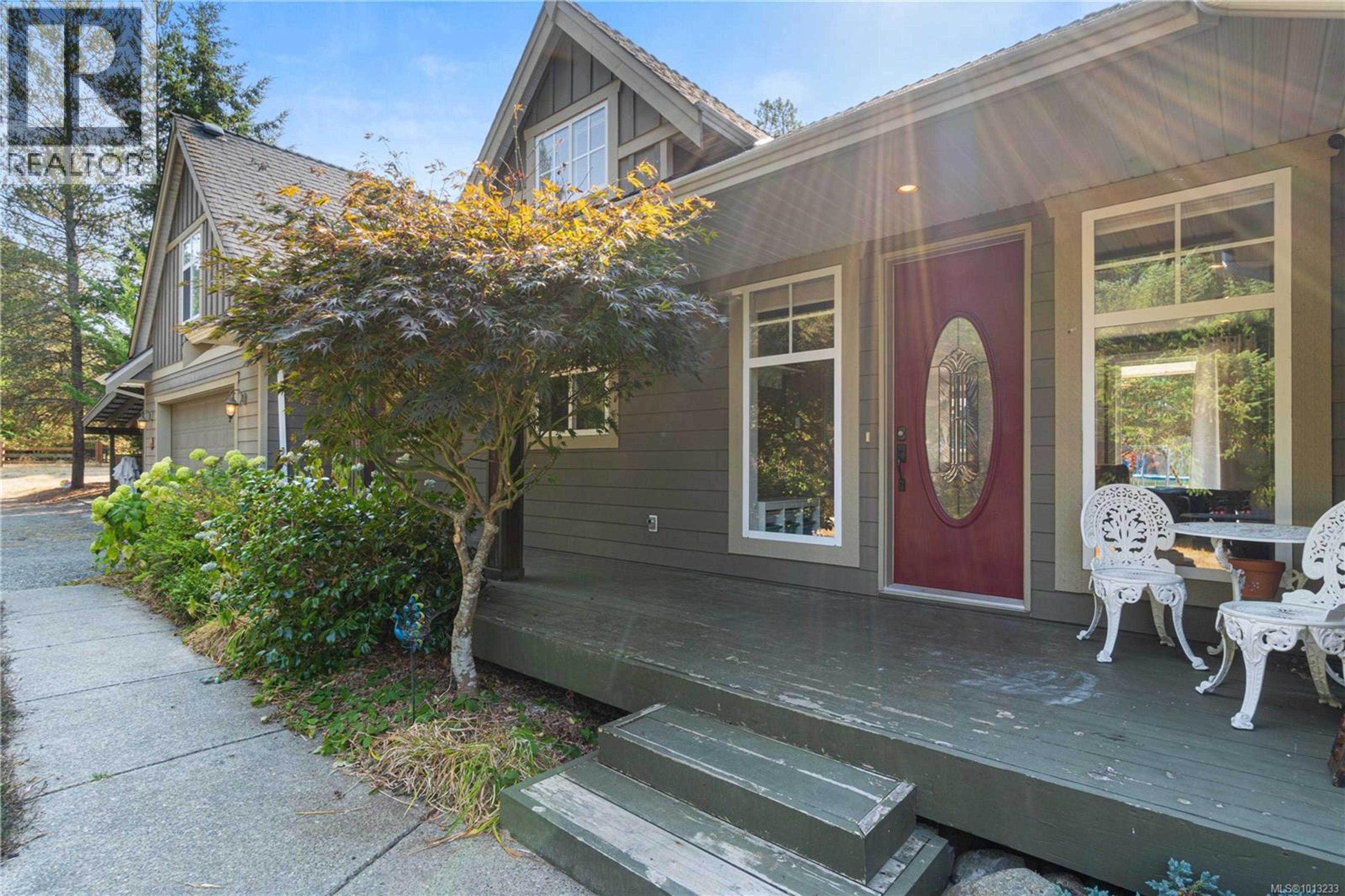 1209 Courtney Rd, Errington - Exteriors - Photo 1