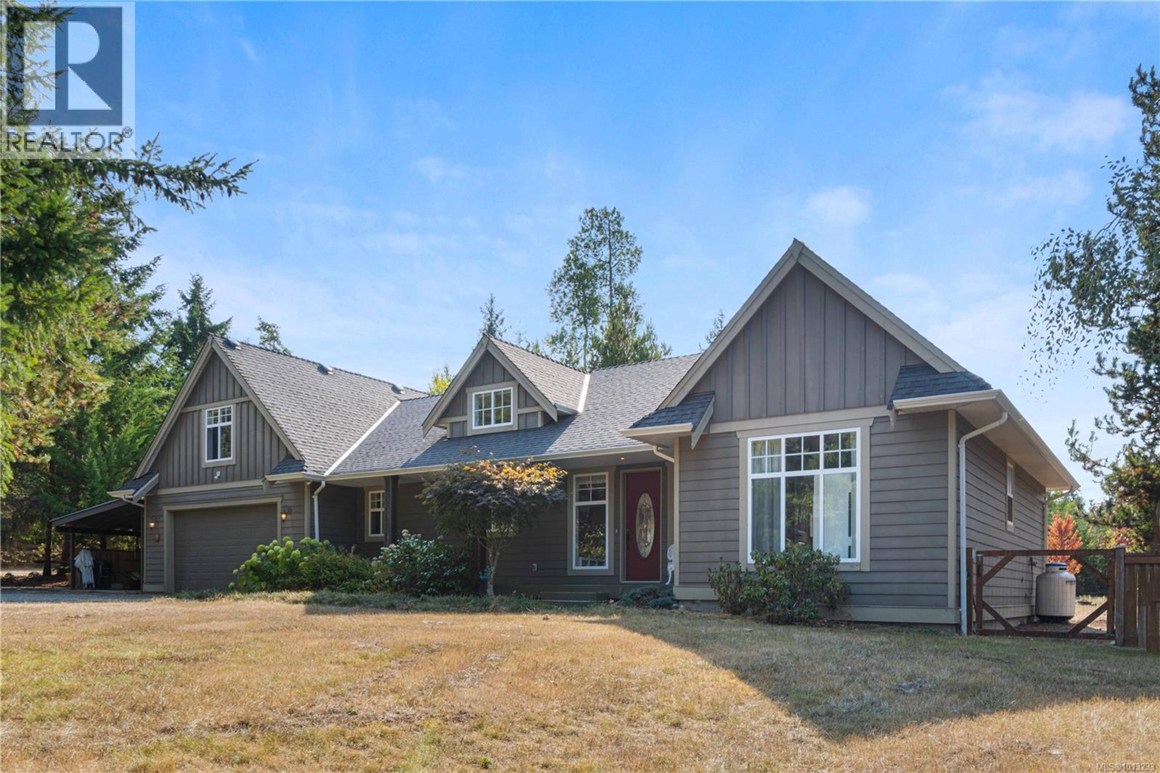 1209 Courtney Rd, Errington - Exteriors - Photo 3