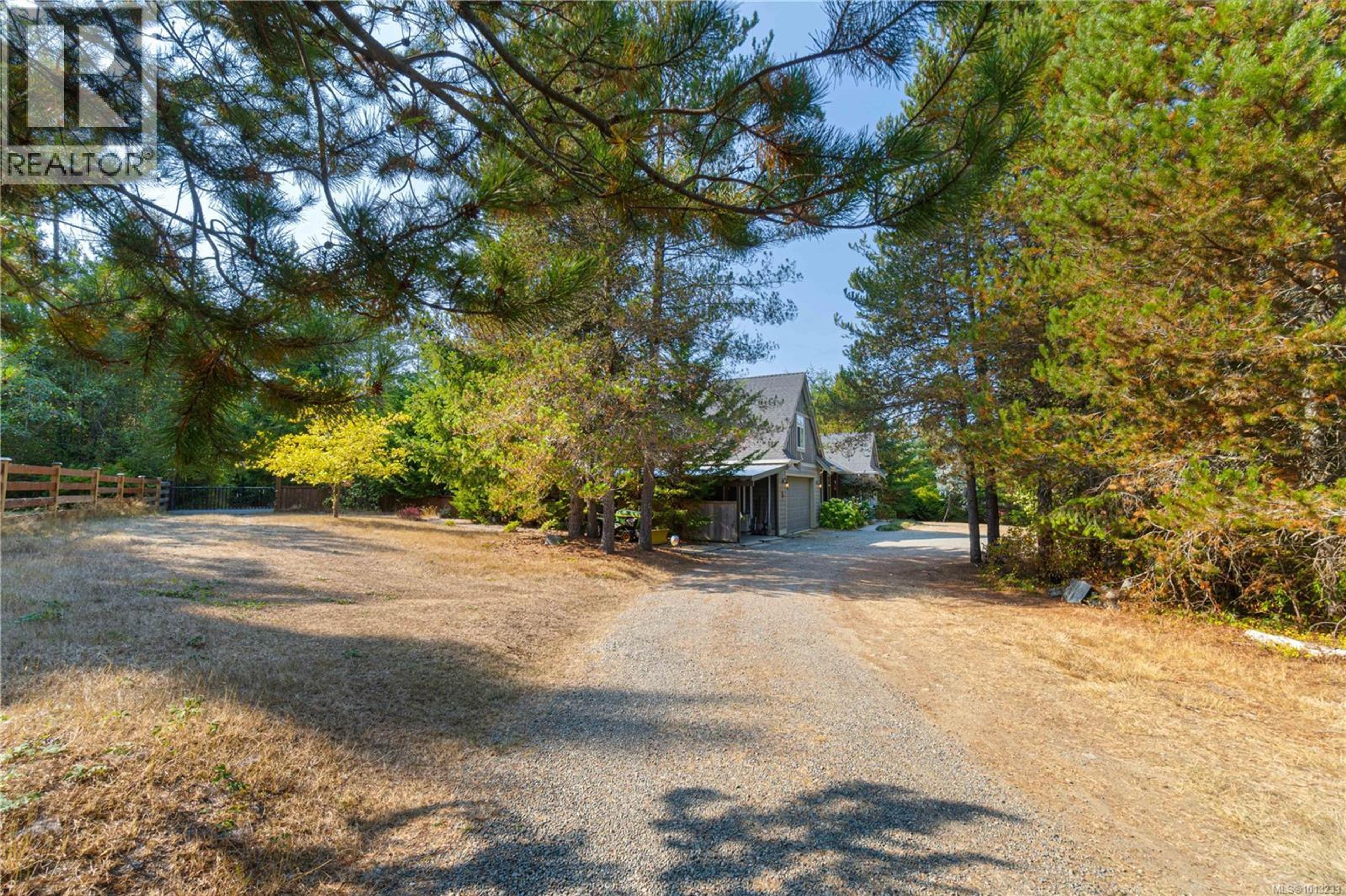 1209 Courtney Rd, Errington - Exteriors - Photo 17