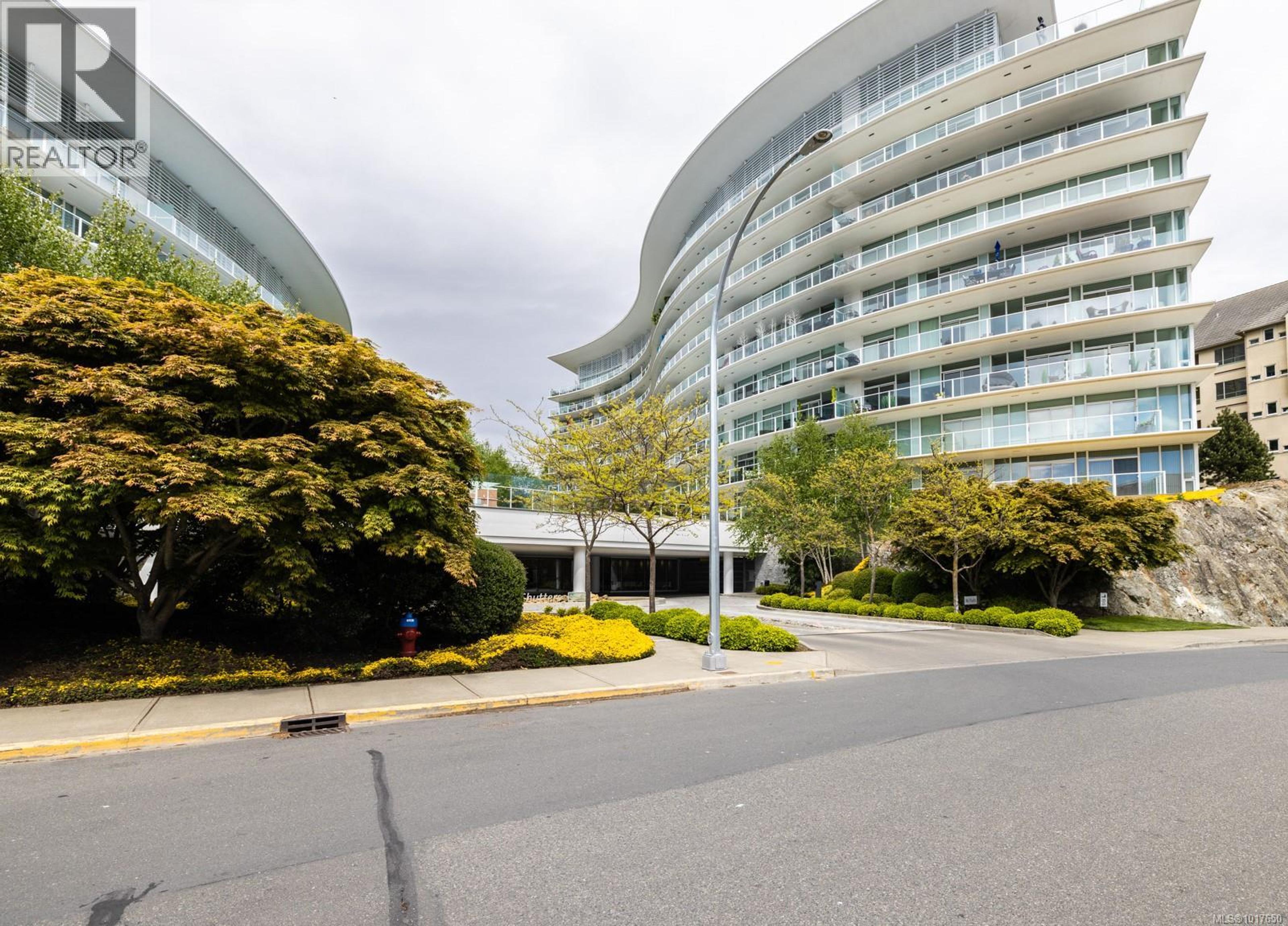 68 Songhees Rd, Victoria - Exteriors - Full Complex View - Photo 2