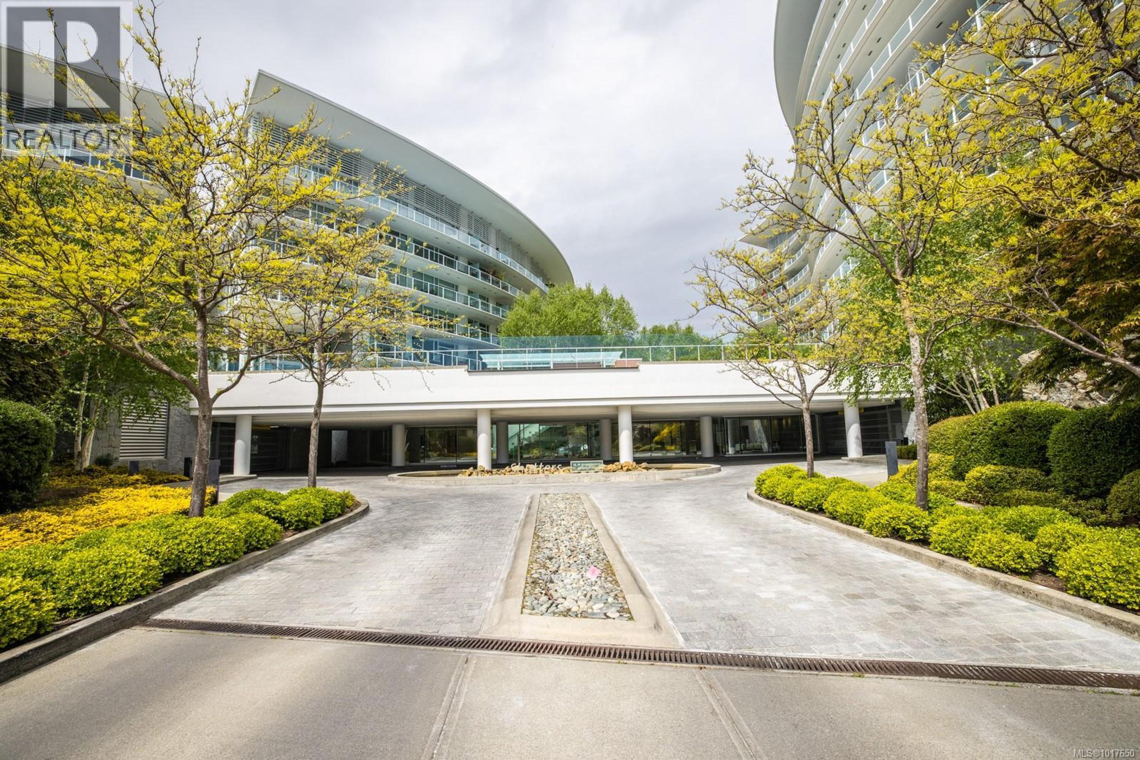 68 Songhees Rd, Victoria - Exteriors - Full Complex View - Photo 5